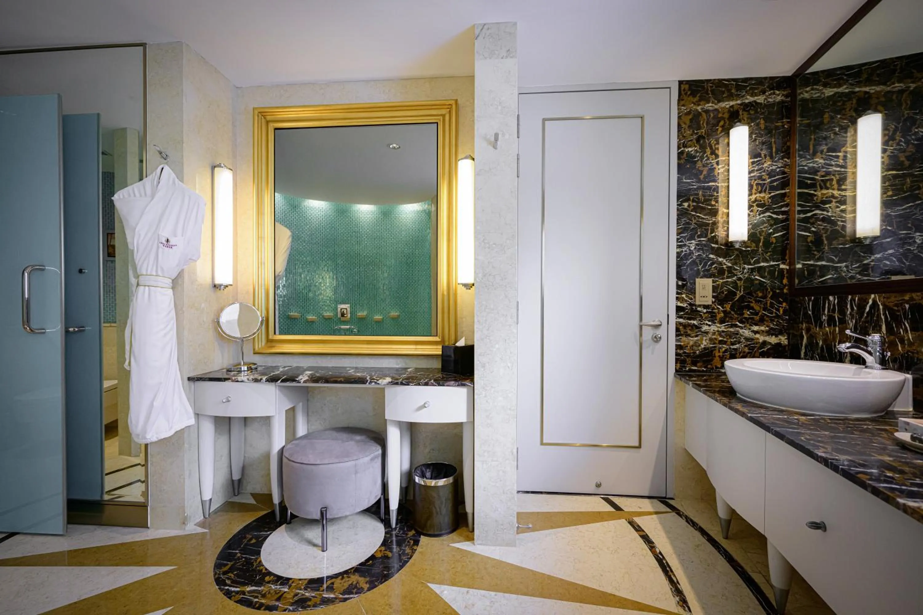 Toilet in Resorts World Sentosa - Crockfords Tower