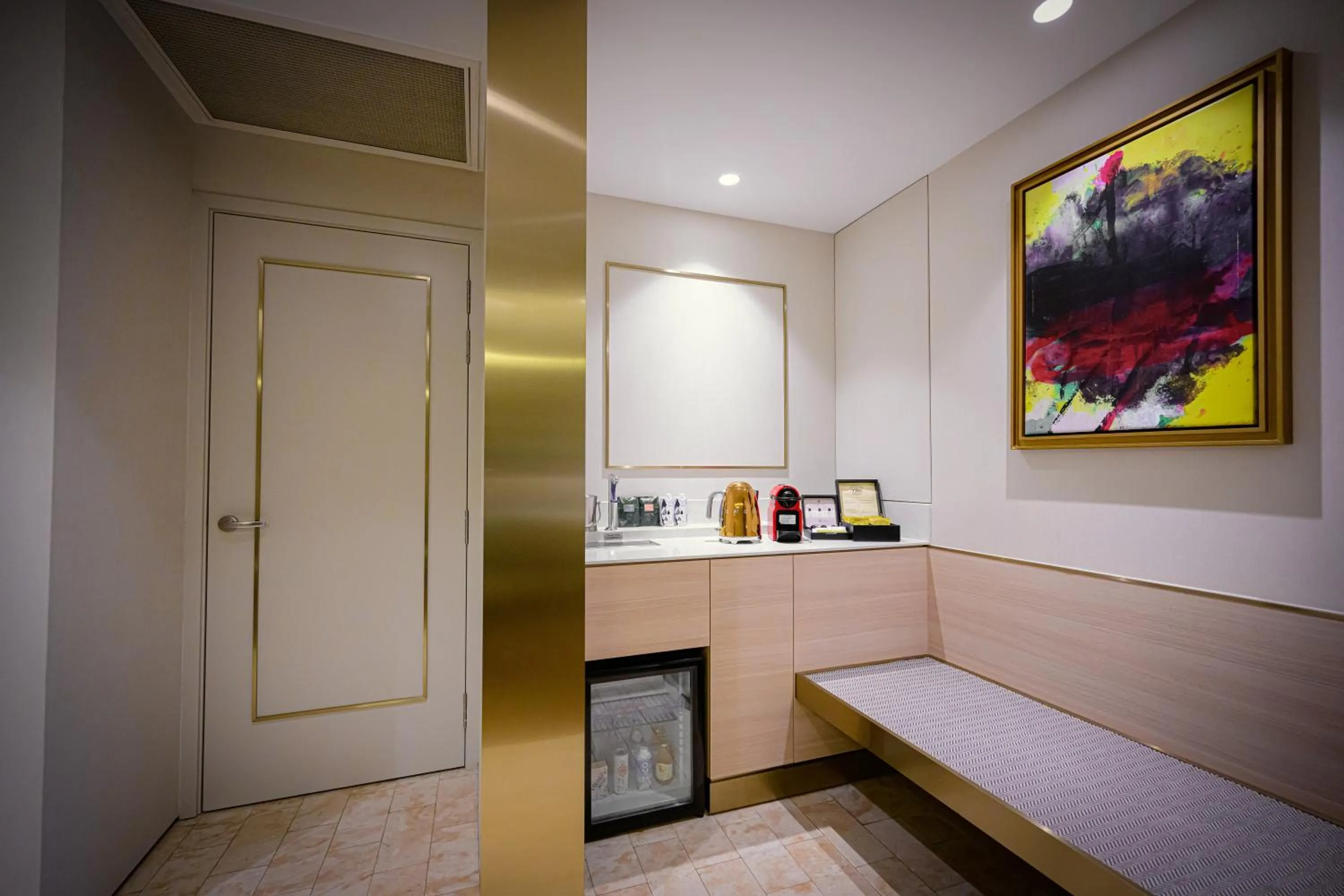 Bedroom, Bed in Resorts World Sentosa - Crockfords Tower