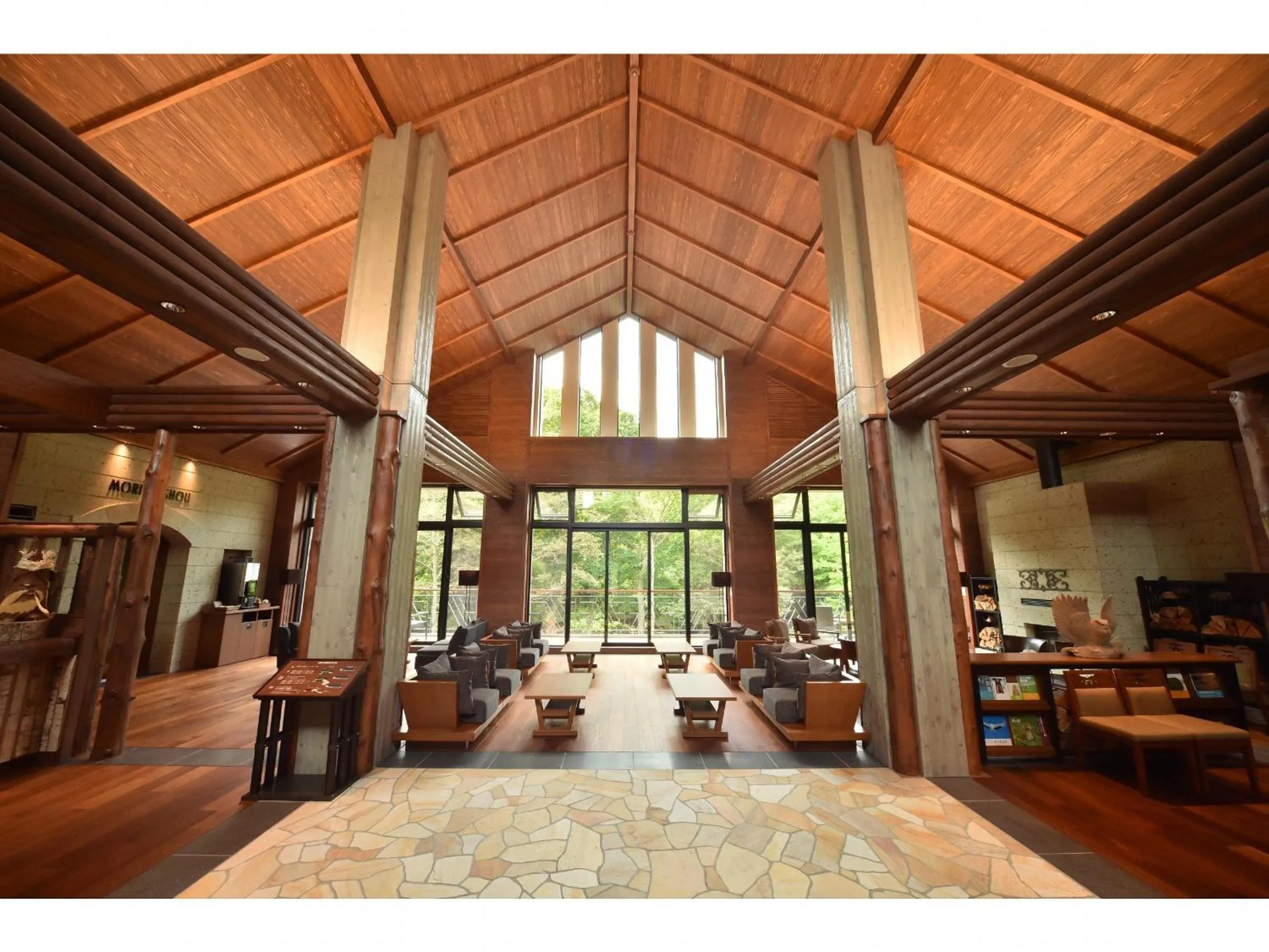 Restaurant/places to eat in La Vista Akangawa