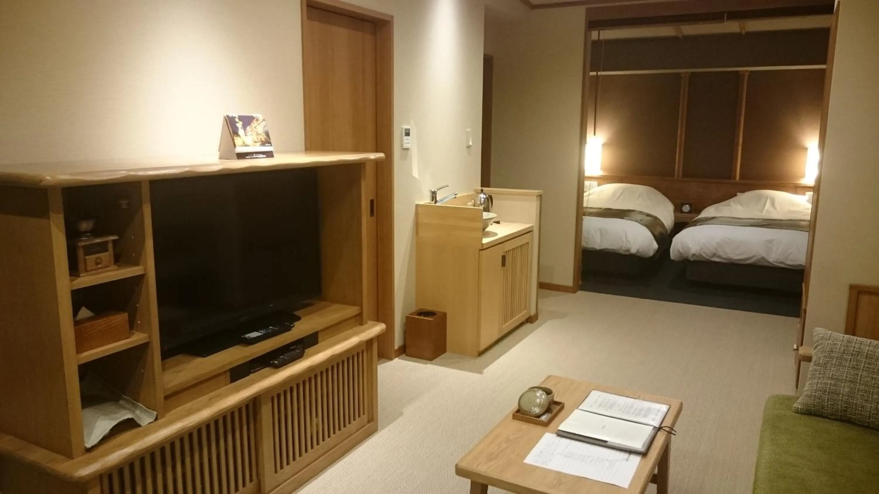 Photo of the whole room, Bed in La Vista Akangawa