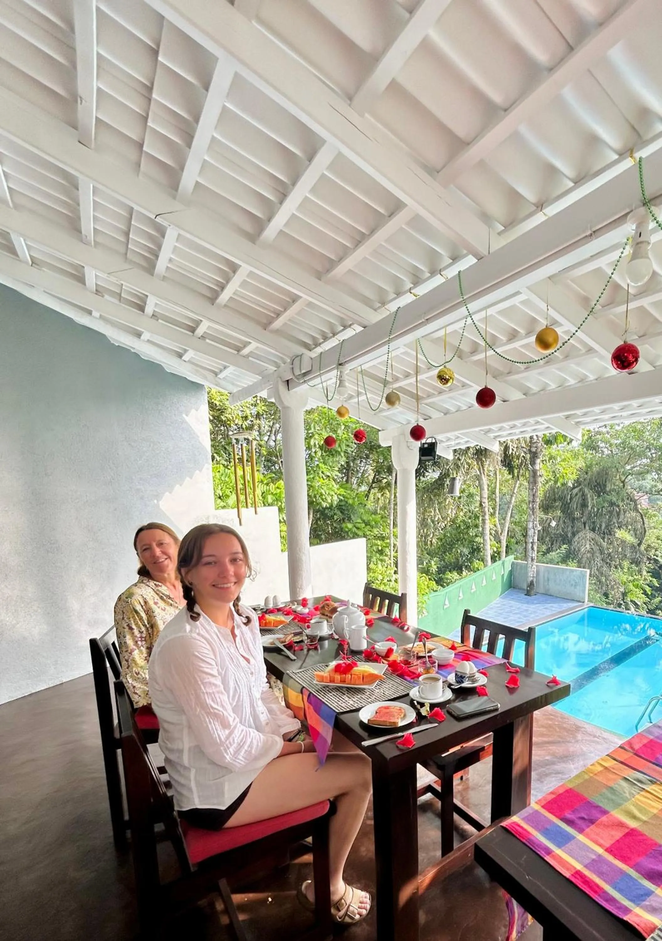 Food and drinks in Green Hill Paradise Villa