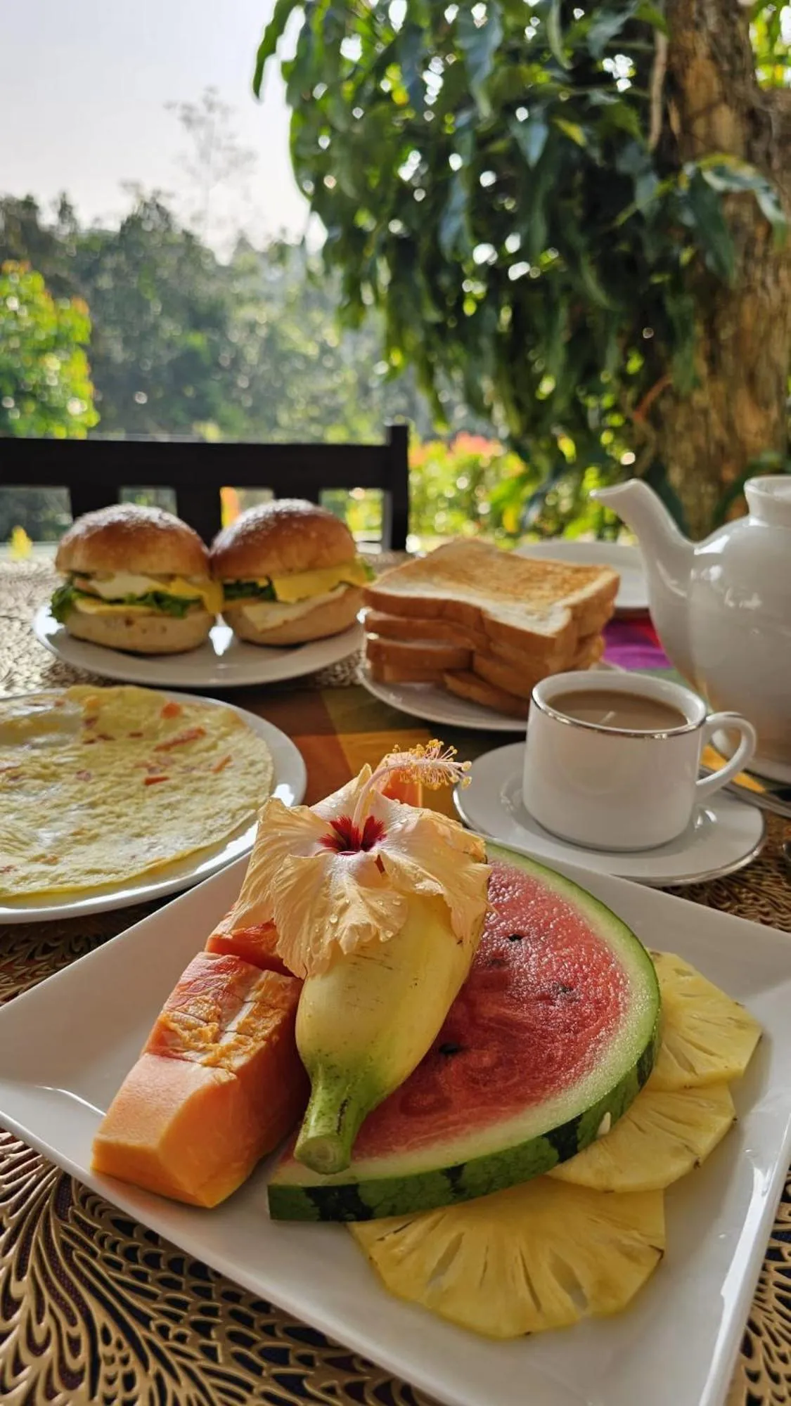 Food and drinks in Green Hill Paradise Villa