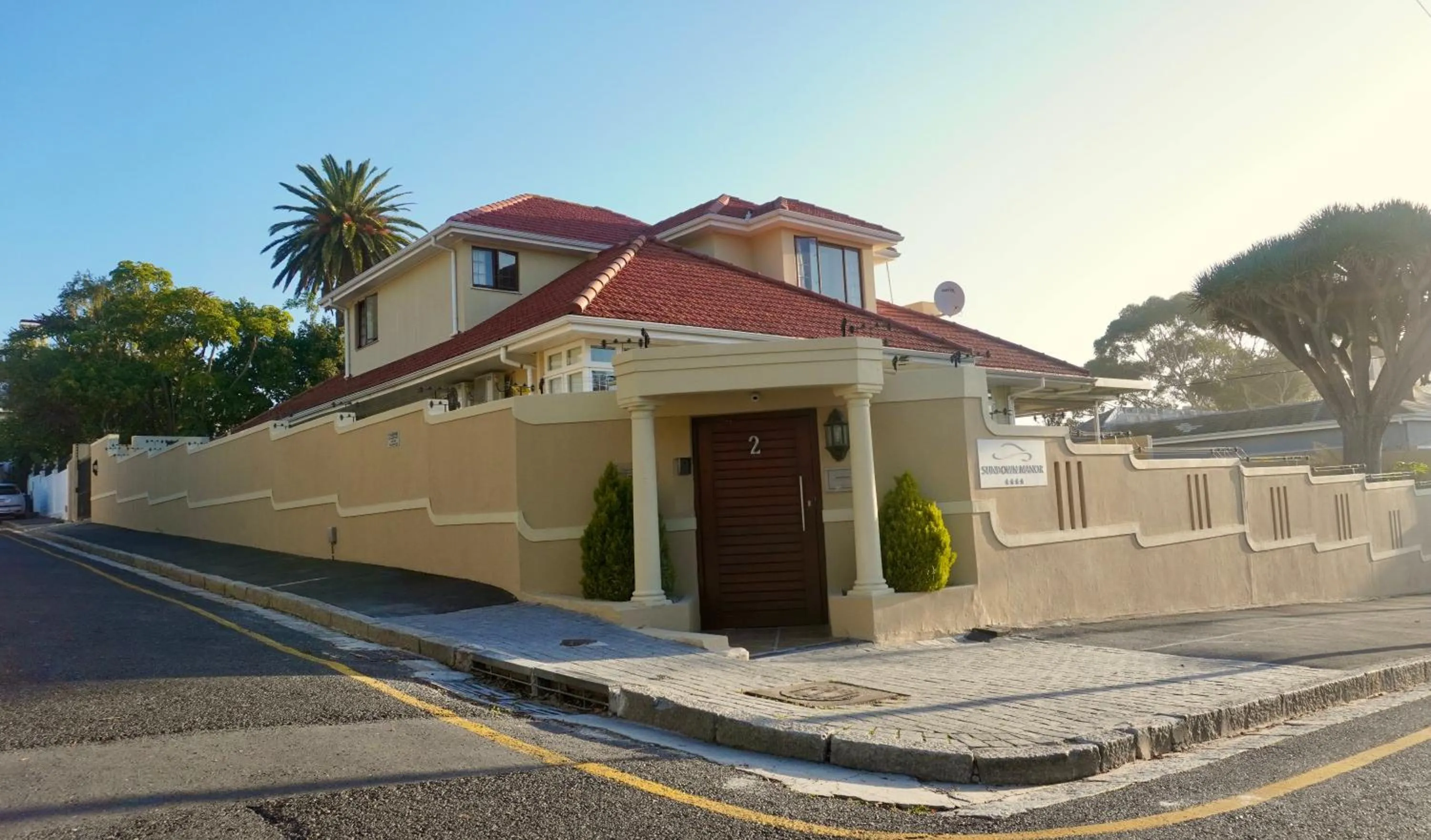 Property building in Sundown Manor Guest House