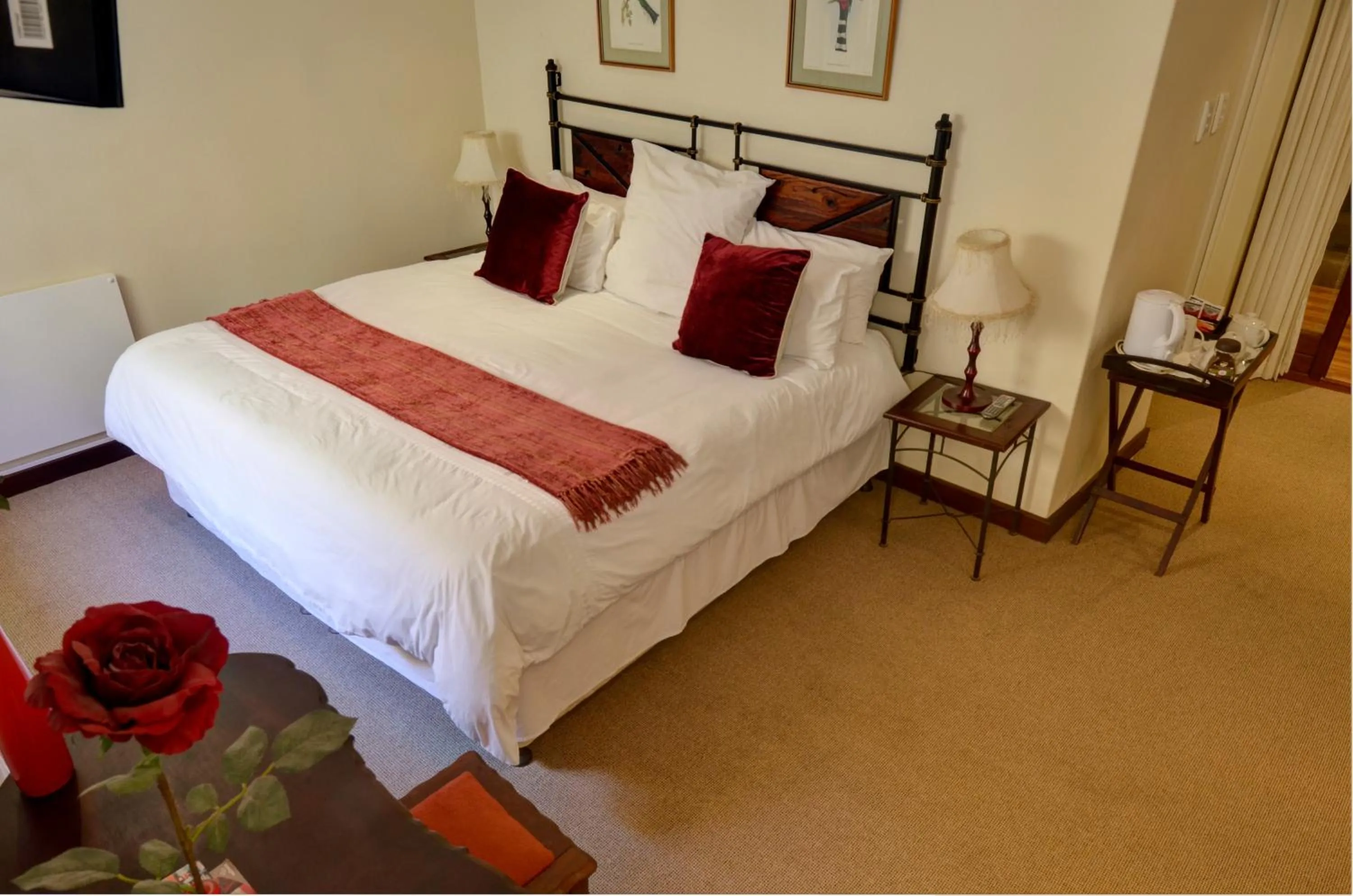 Bedroom, Bed in Sundown Manor Guest House