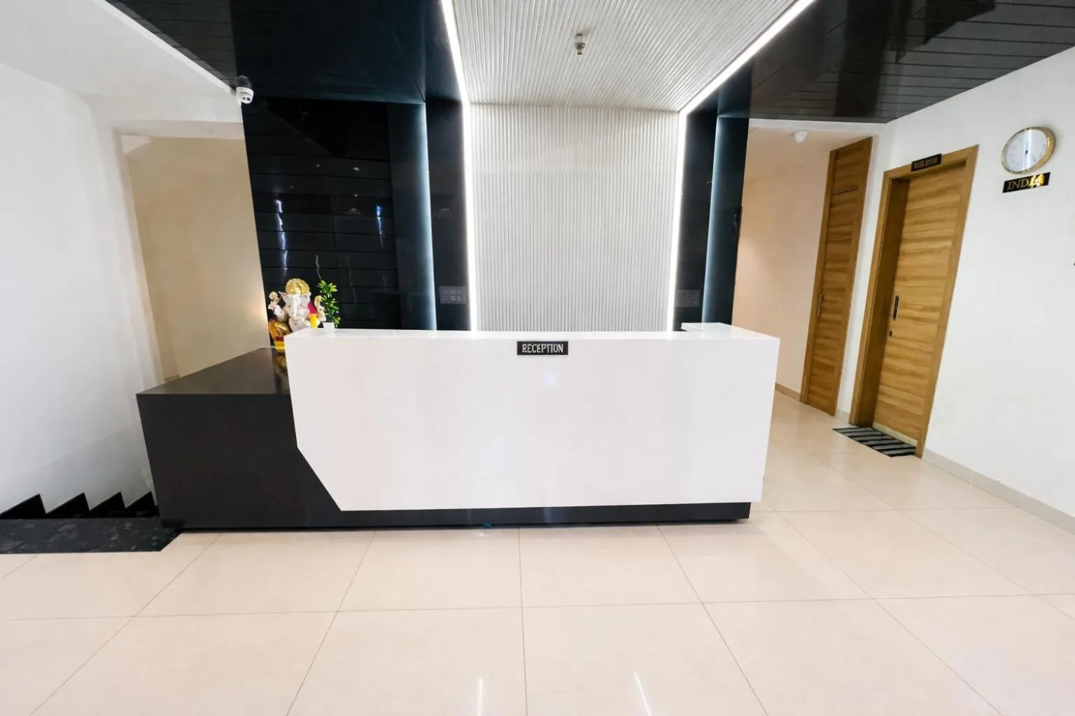 Lobby or reception in Hotel Diamond Villa and Banquet