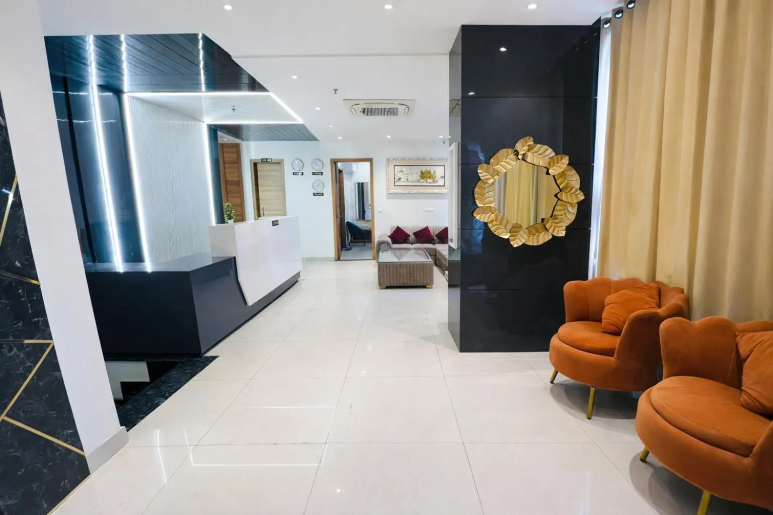 Lobby or reception in Hotel Diamond Villa and Banquet