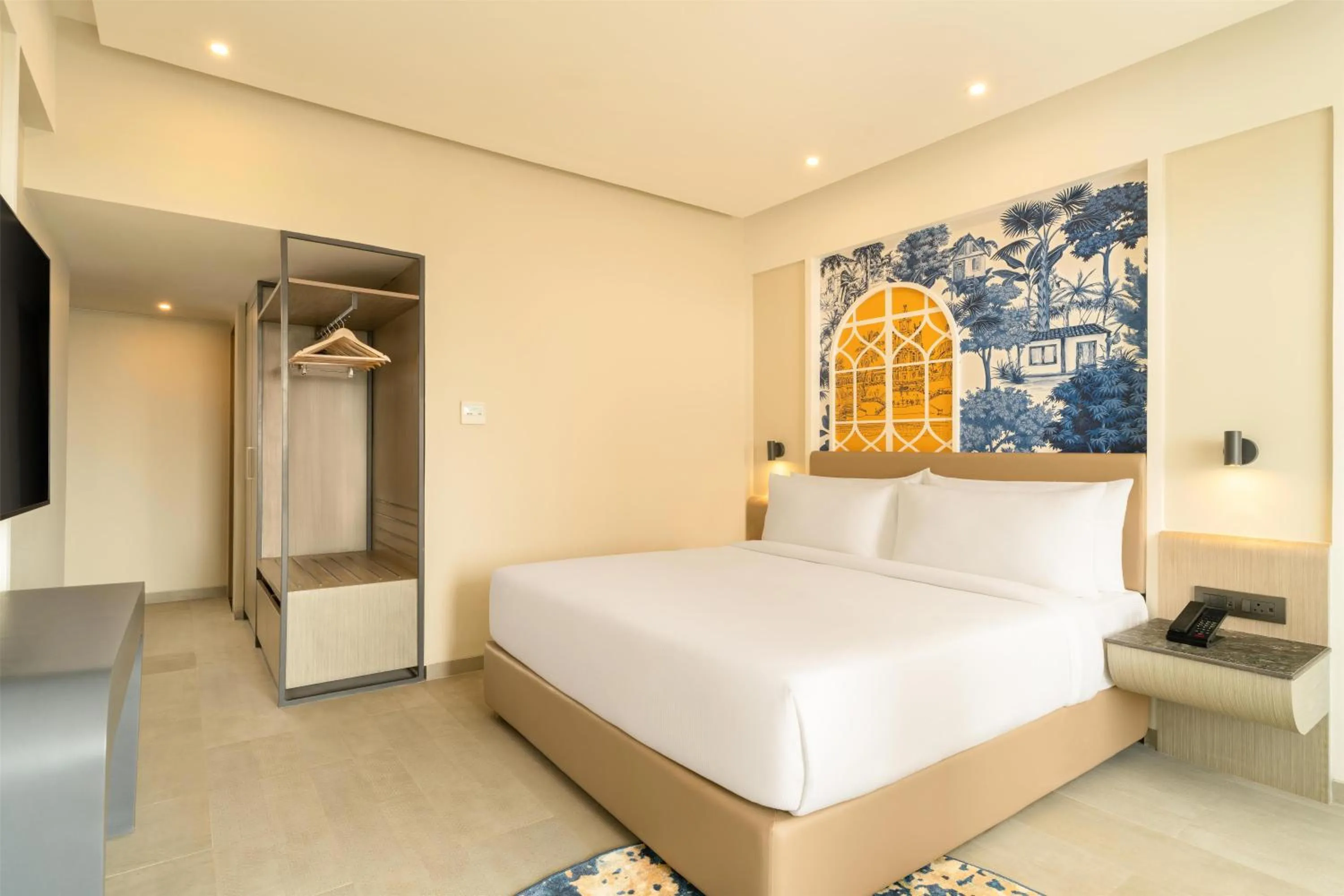 Deluxe King Room in Hilton Garden Inn Goa Calangute