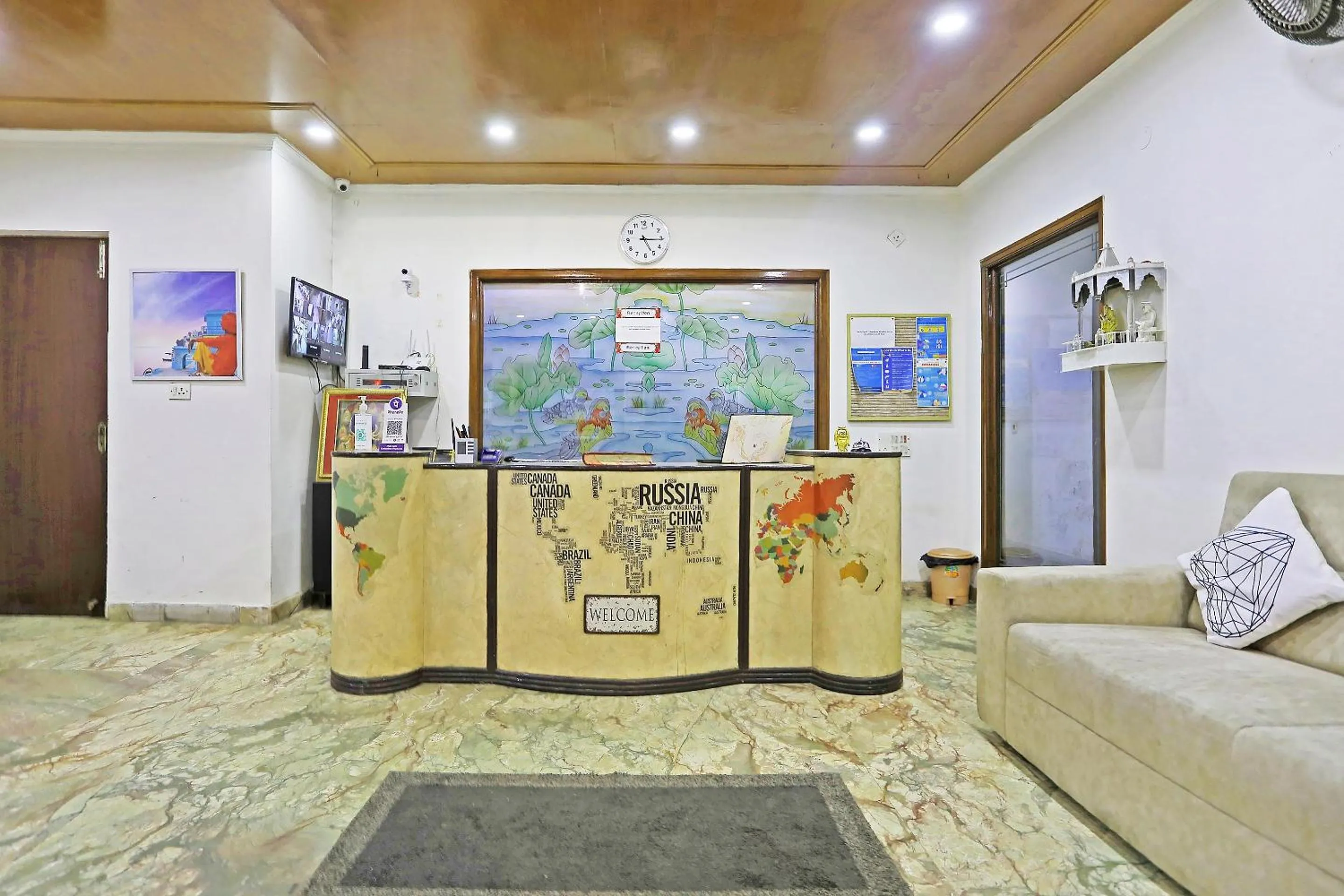 Lobby or reception in Collection O Royal Residency S30