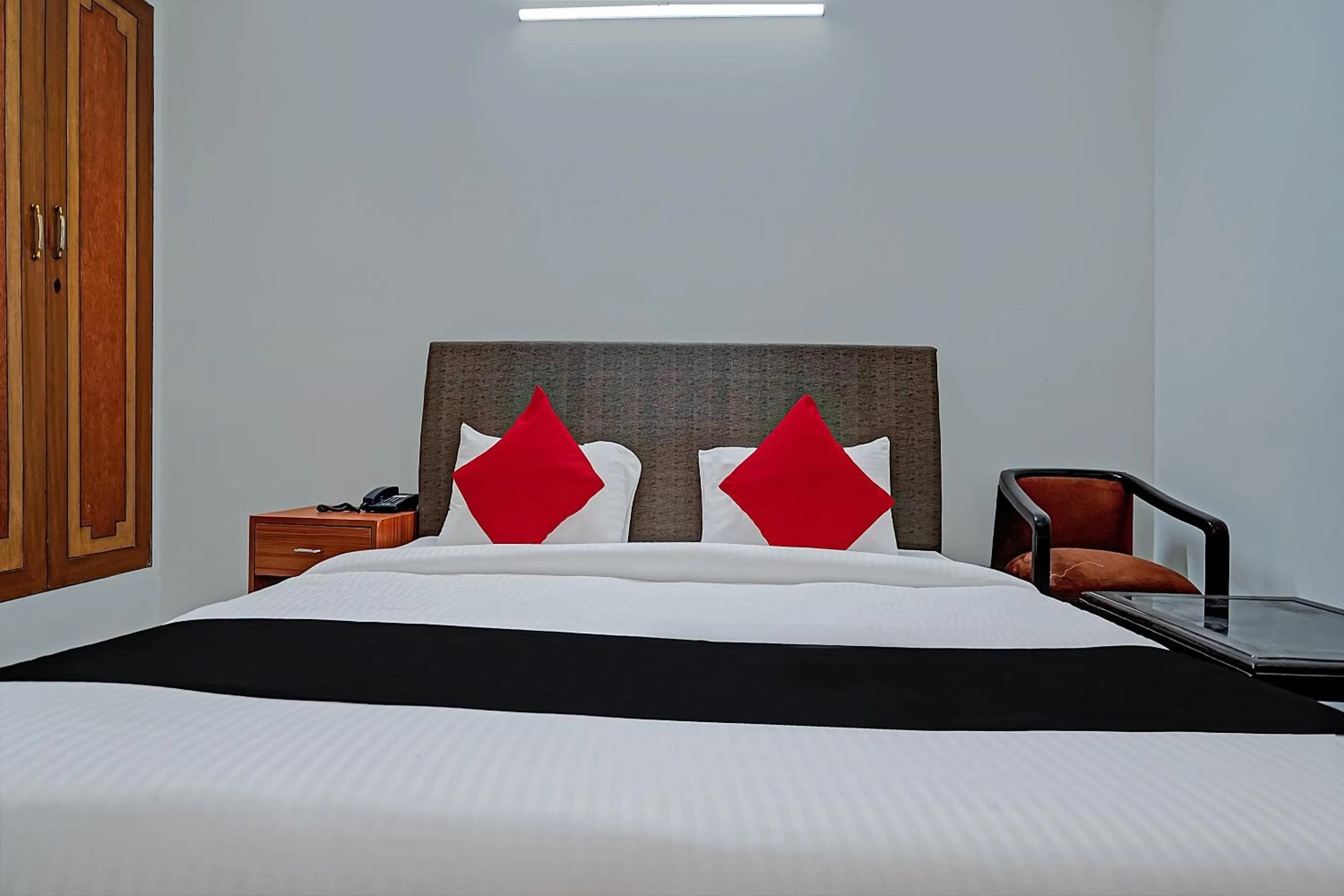 Bedroom, Bed in Collection O Royal Residency S30