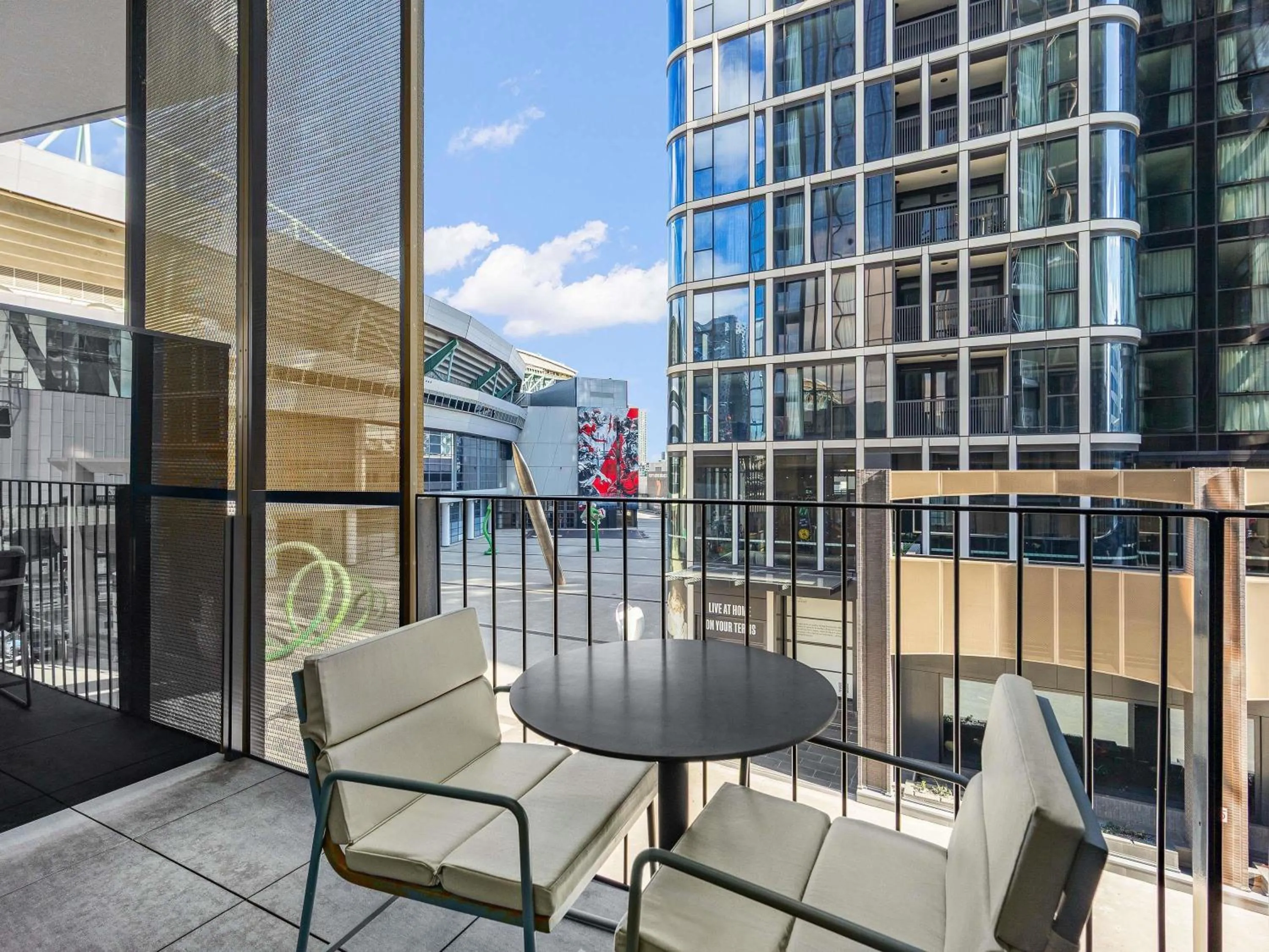 2 Bedroom Balcony - Dual Key in Peppers Docklands