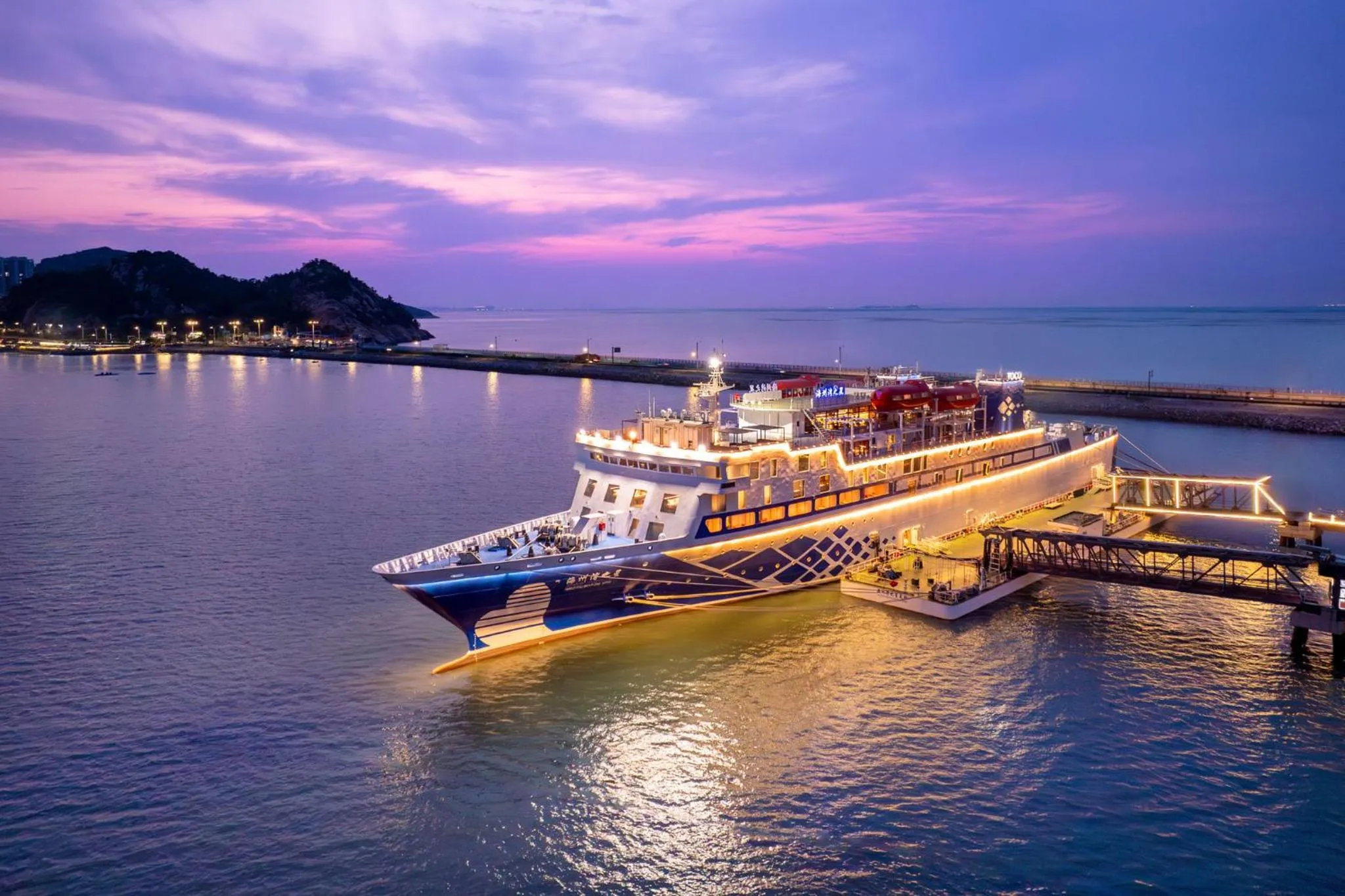 Property building in voco Lianyungang Haizhou Bay by IHG