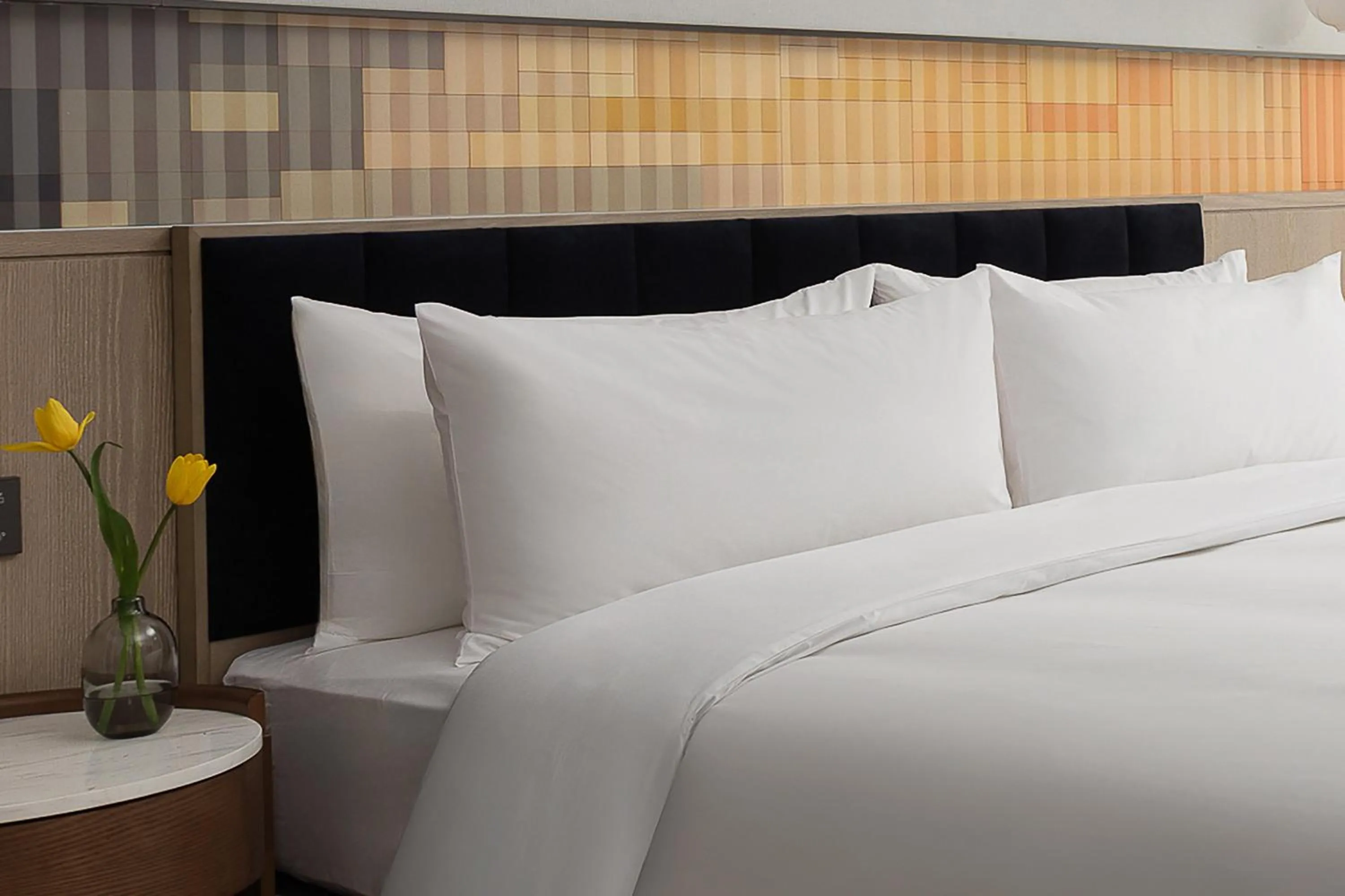 Photo of the whole room, Bed in voco Lianyungang Haizhou Bay by IHG