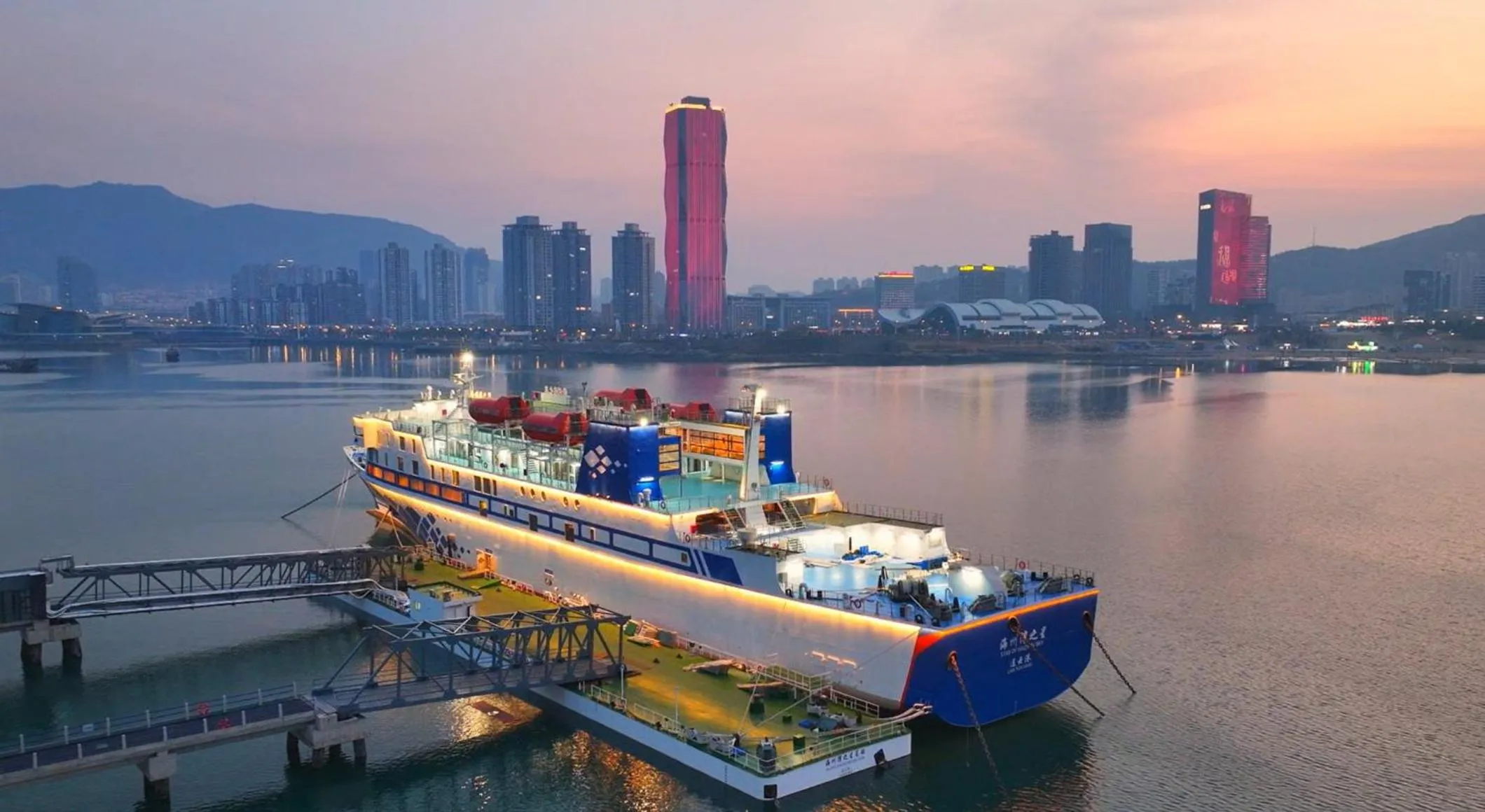 Property building in voco Lianyungang Haizhou Bay by IHG