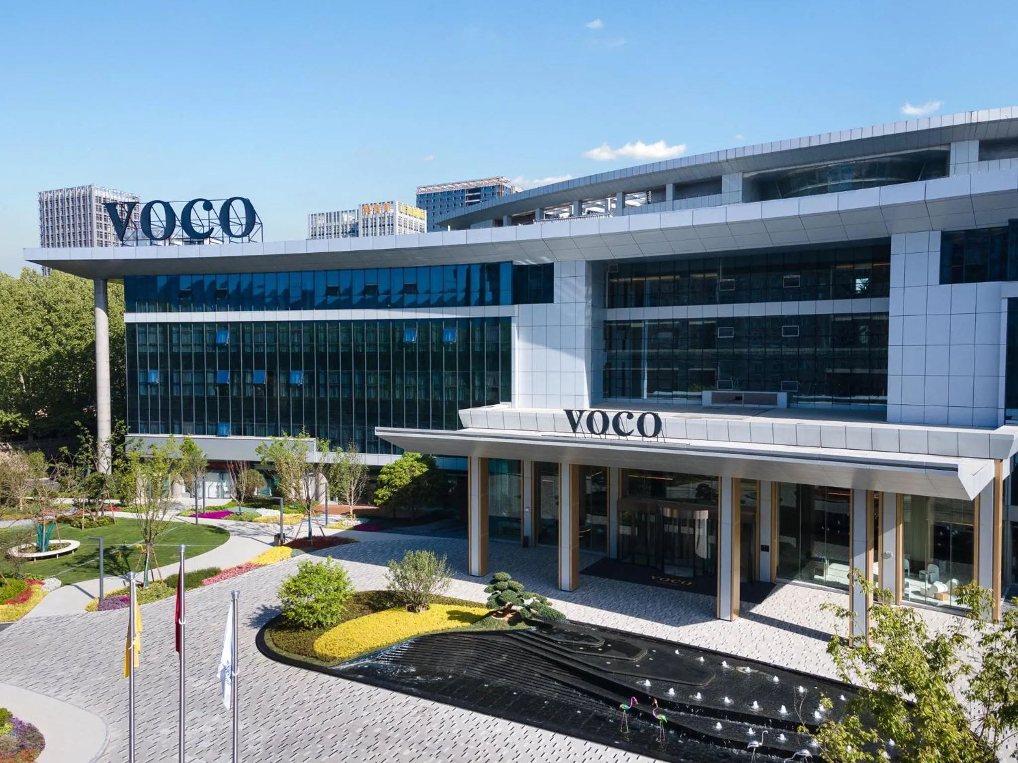 Property building in voco Lianyungang Haizhou Bay by IHG