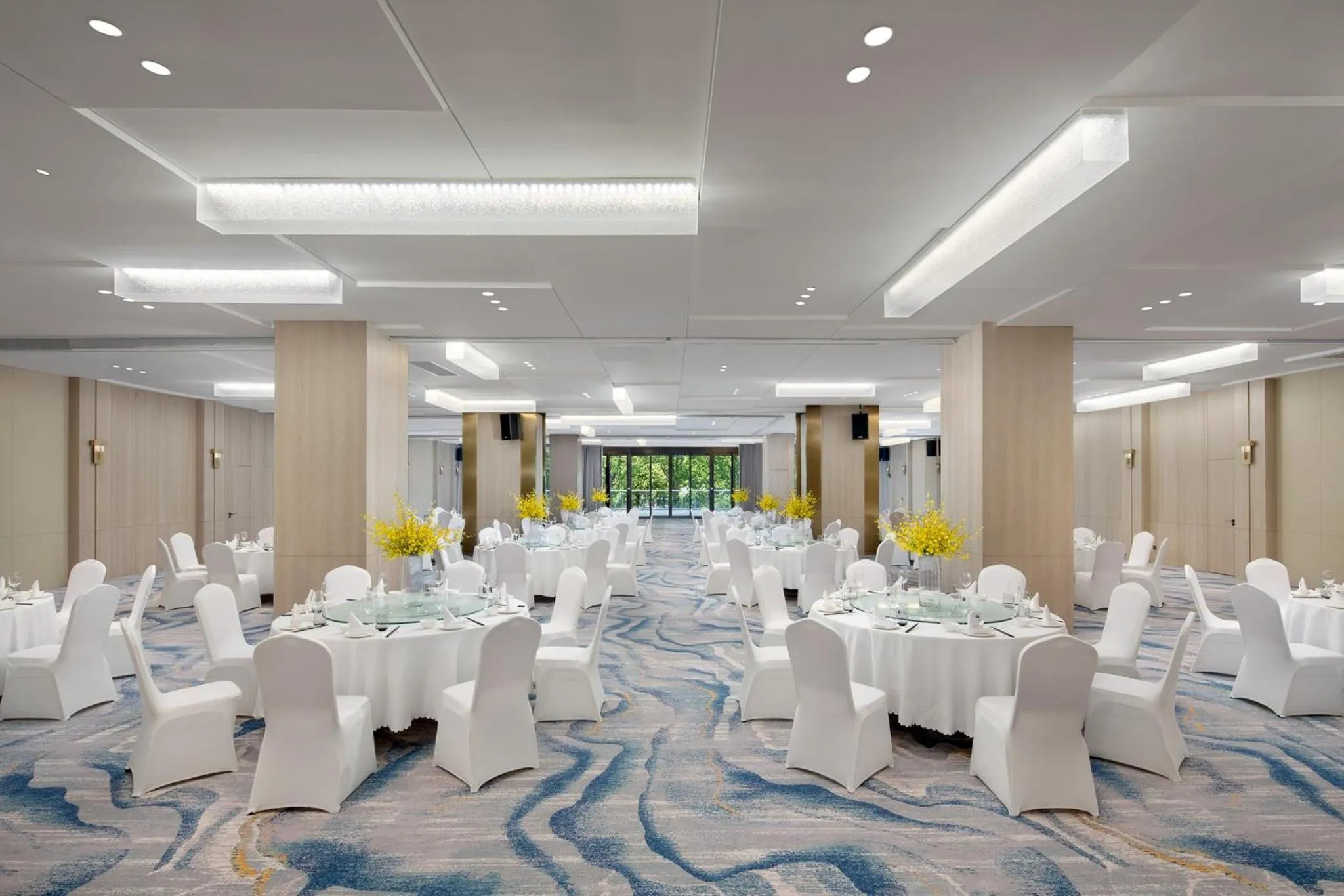 Banquet/Function facilities in voco Lianyungang Haizhou Bay by IHG