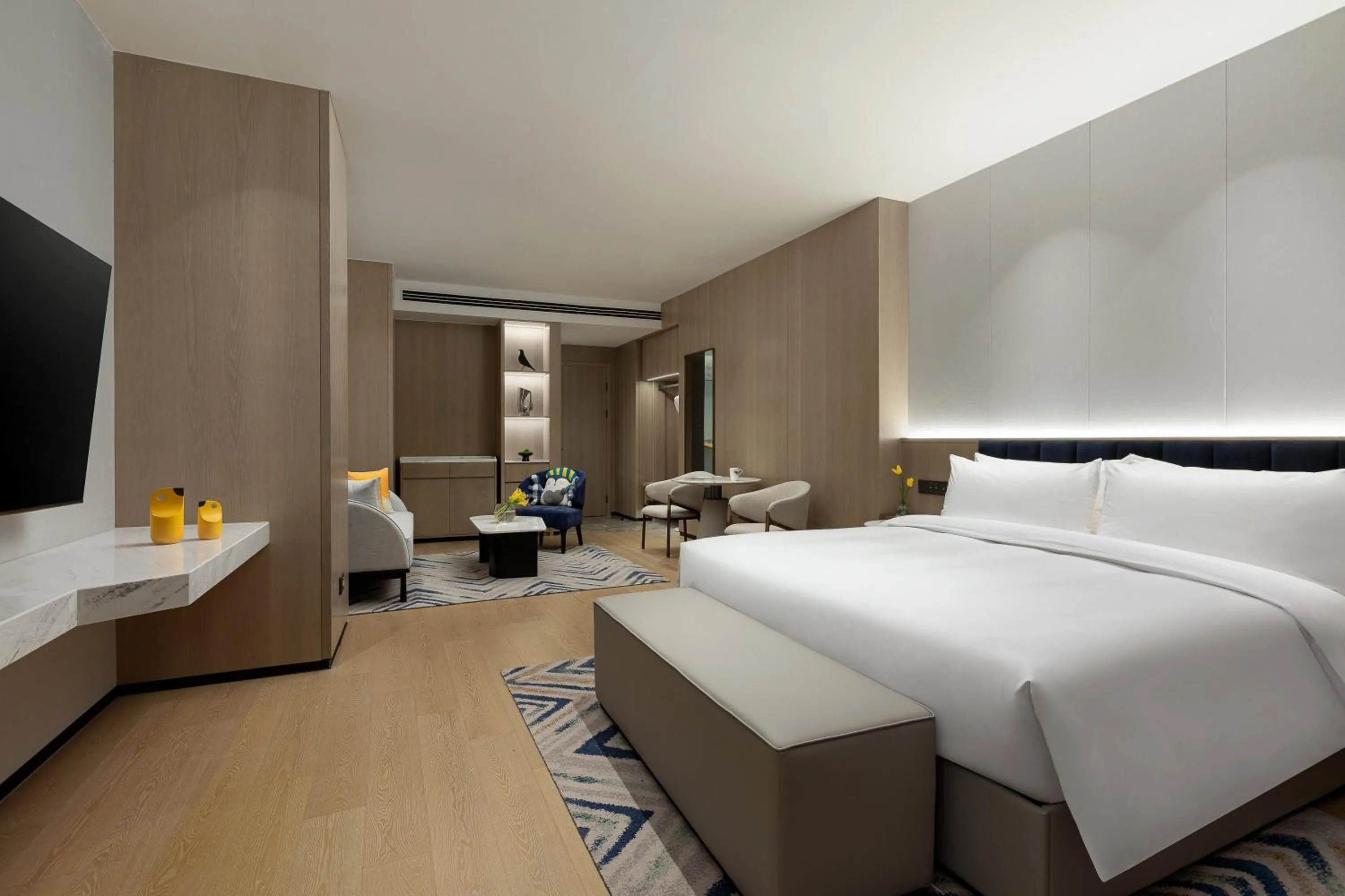 King Suite in voco Lianyungang Haizhou Bay by IHG