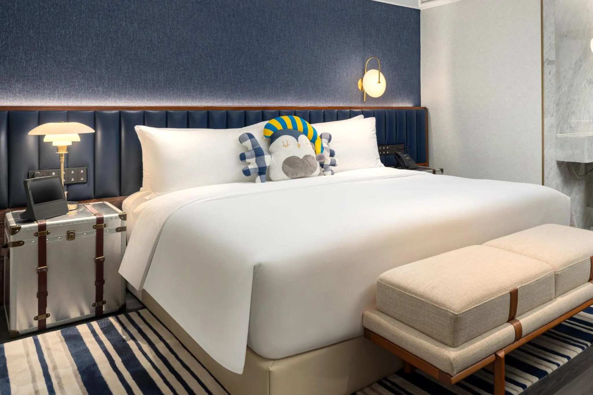 Photo of the whole room, Bed in voco Lianyungang Haizhou Bay by IHG