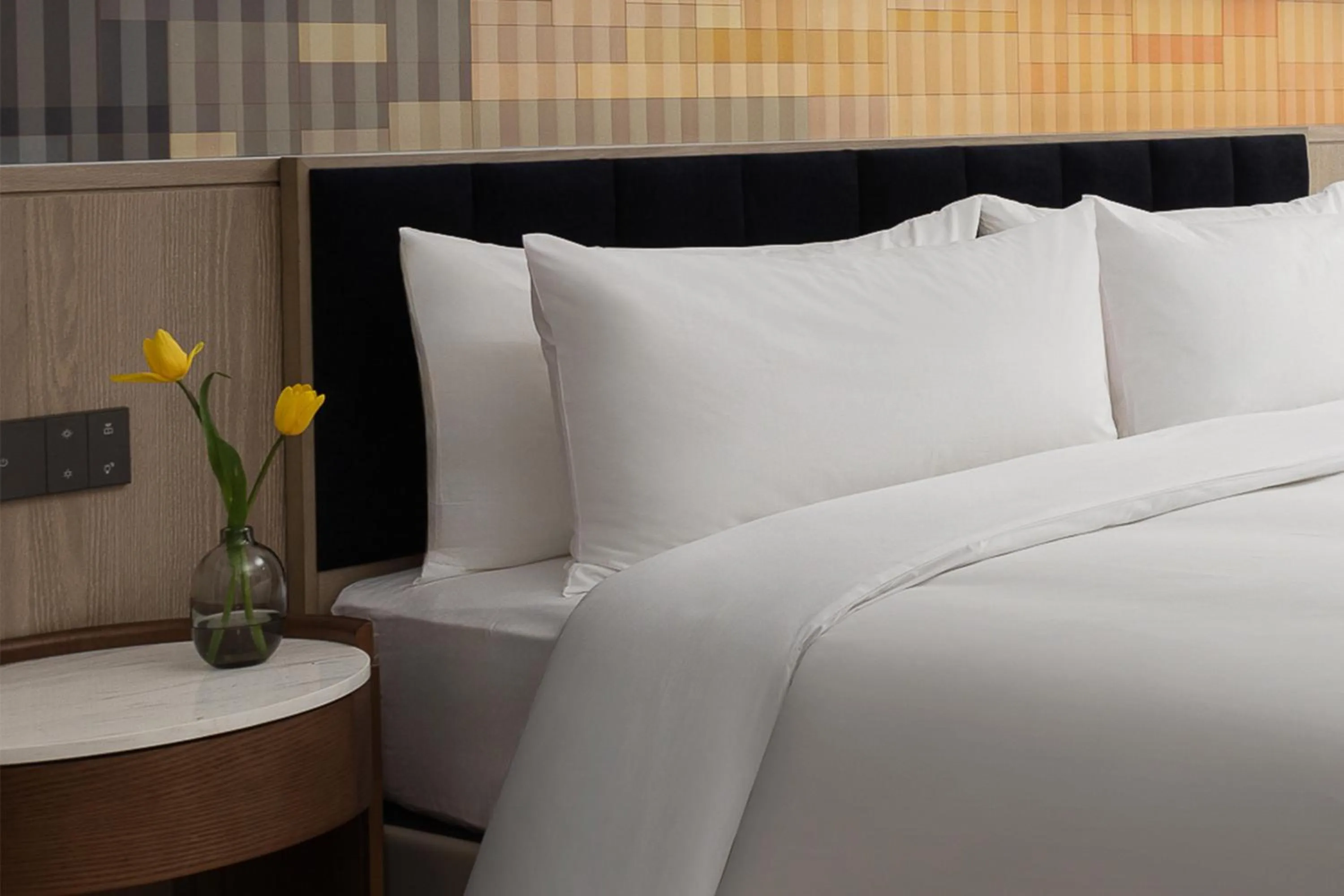 Bed in voco Lianyungang Haizhou Bay by IHG