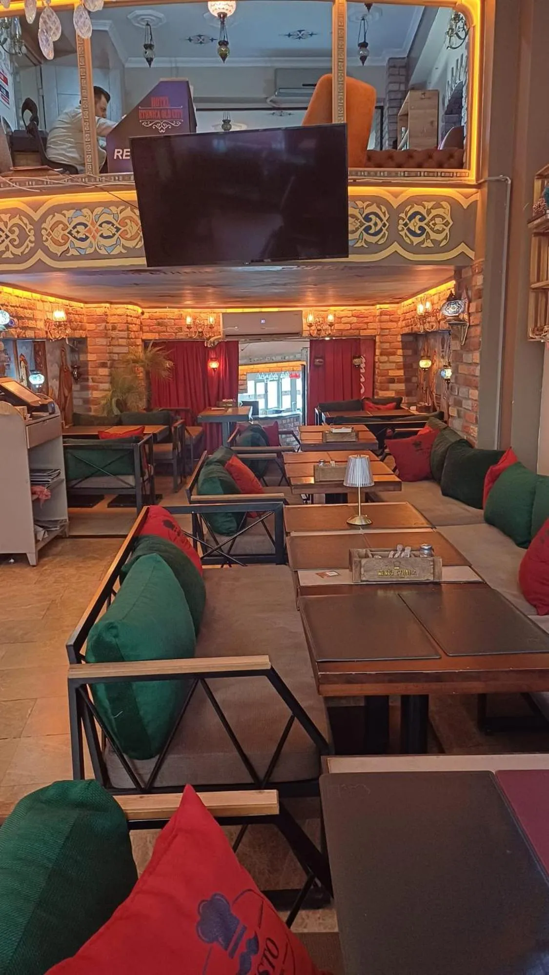 Restaurant/places to eat in Ethnica Hotel Old City