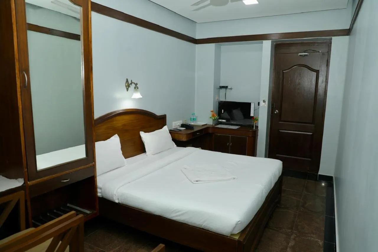Standard Double Room in Hotel Grand Palace Stay