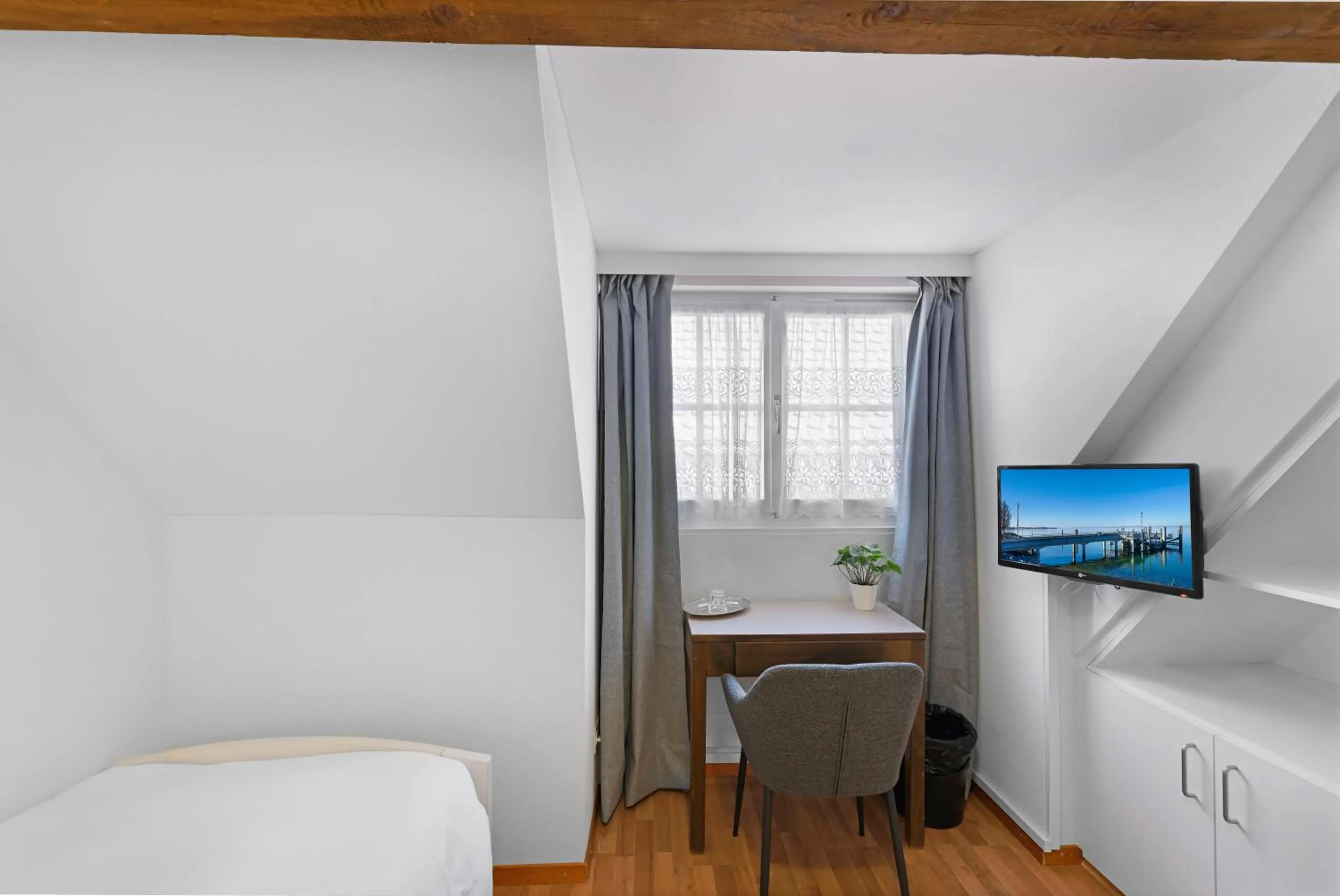 Bed in Hotel Schiff