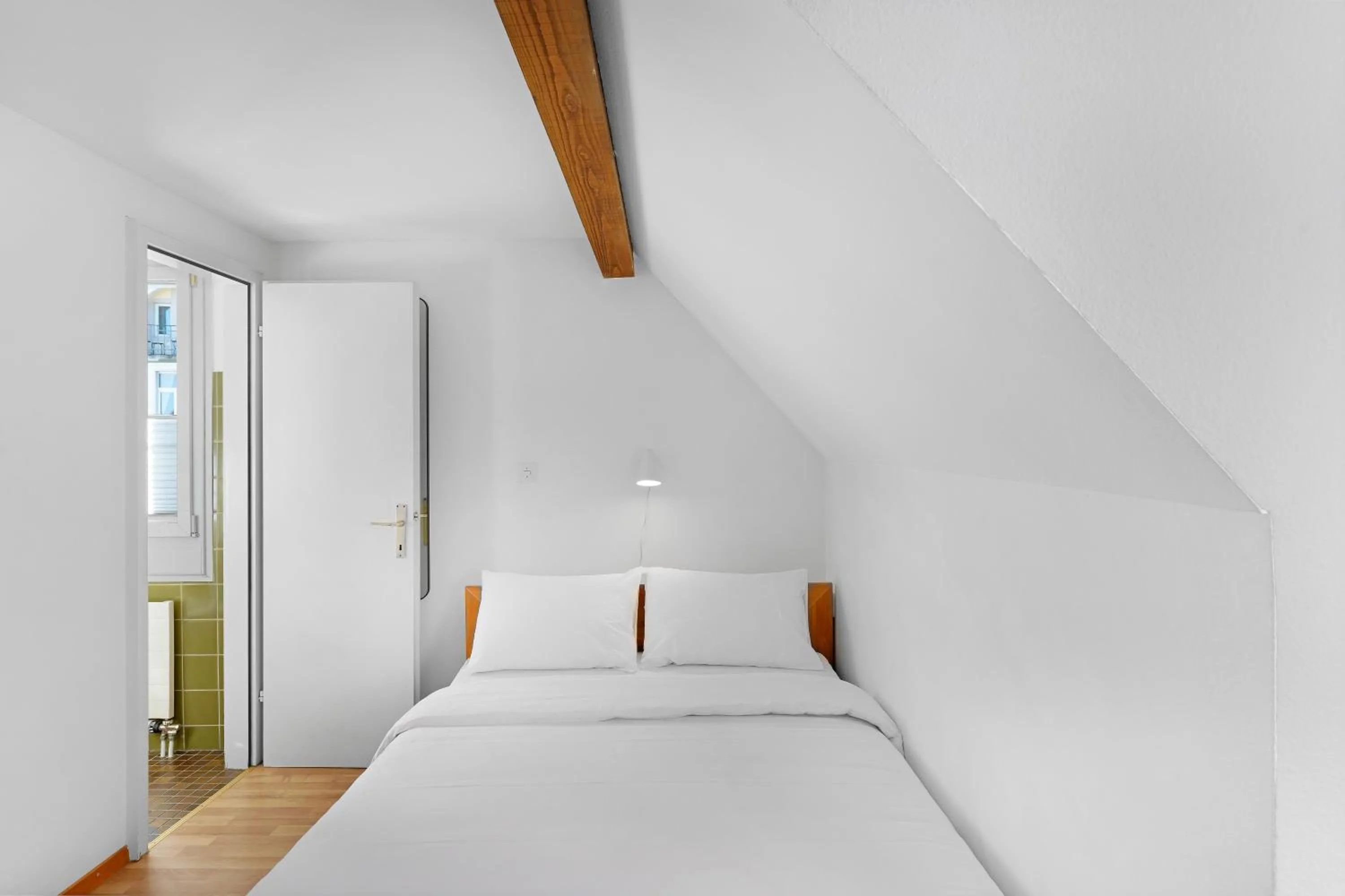 Bed in Hotel Schiff