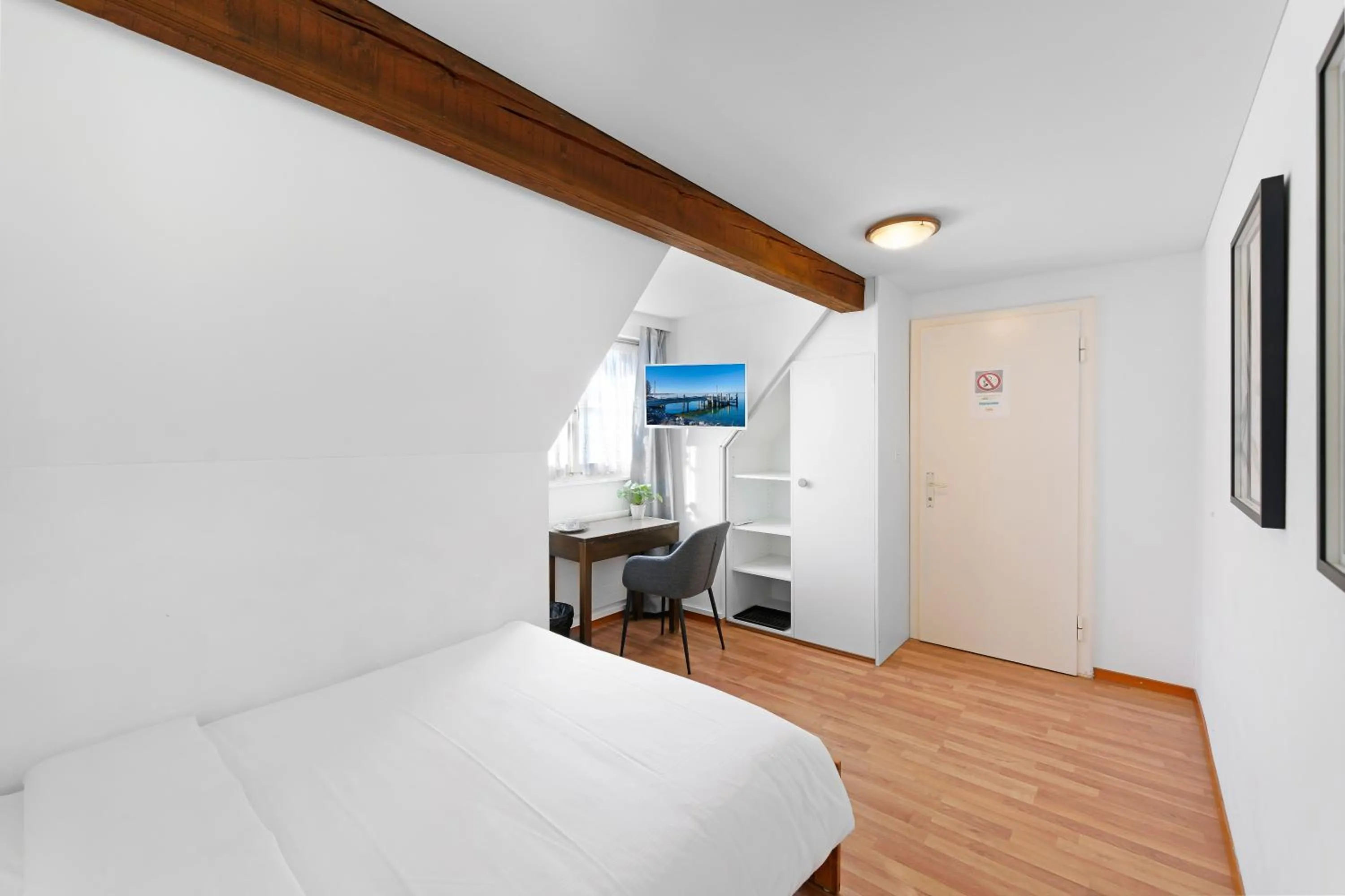 Bed in Hotel Schiff