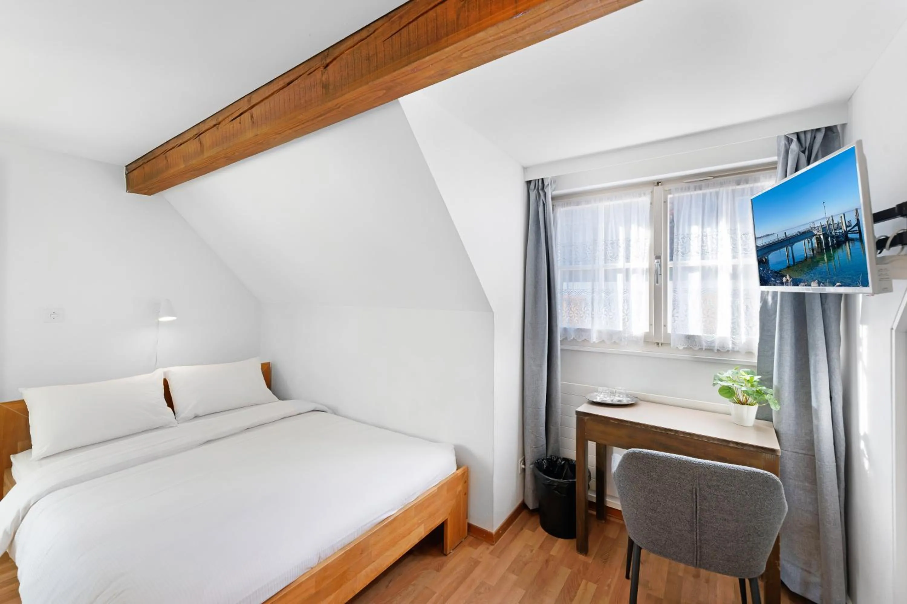 Bed in Hotel Schiff
