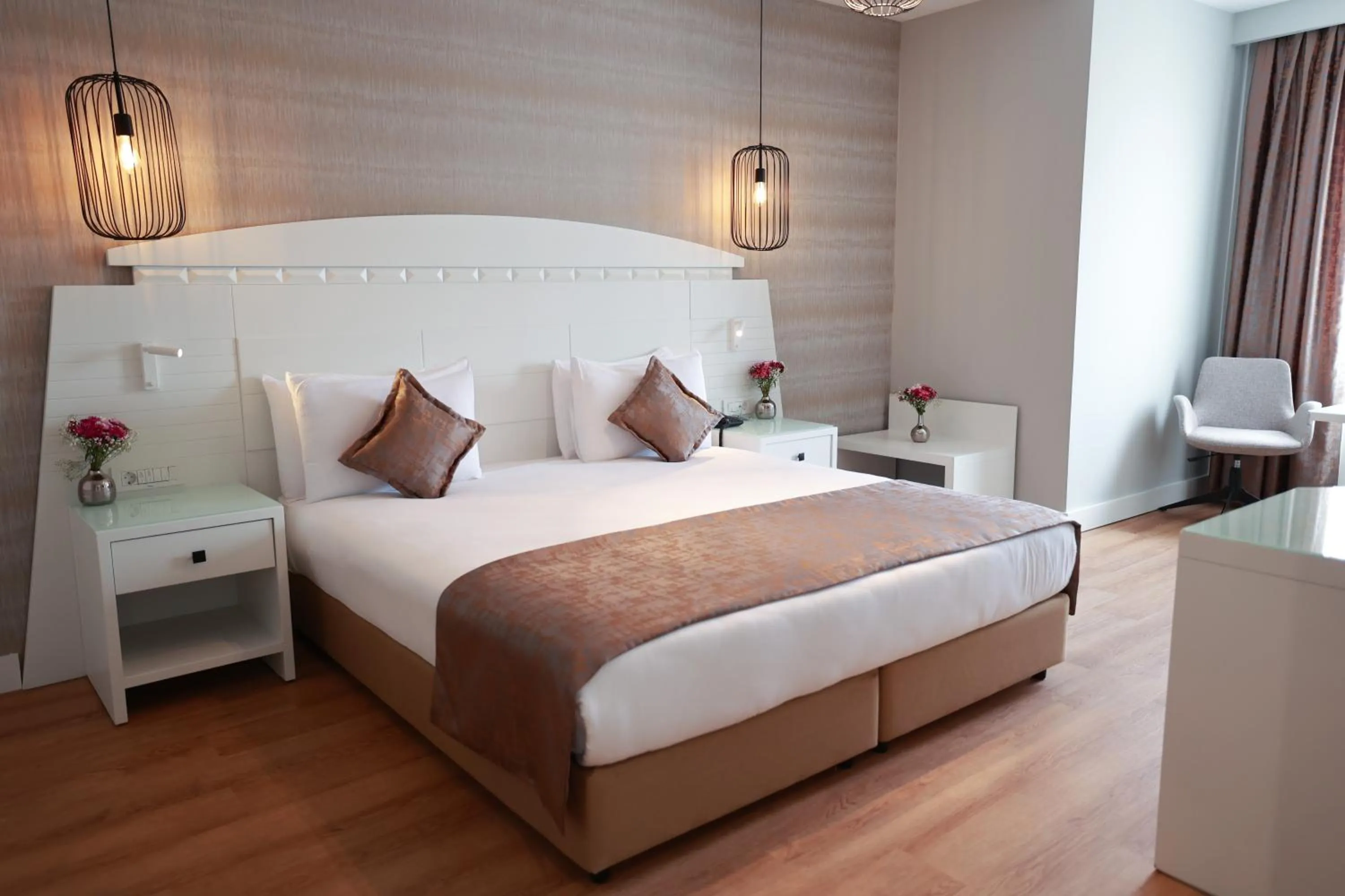 Bed in Nova Plaza Orion Hotel