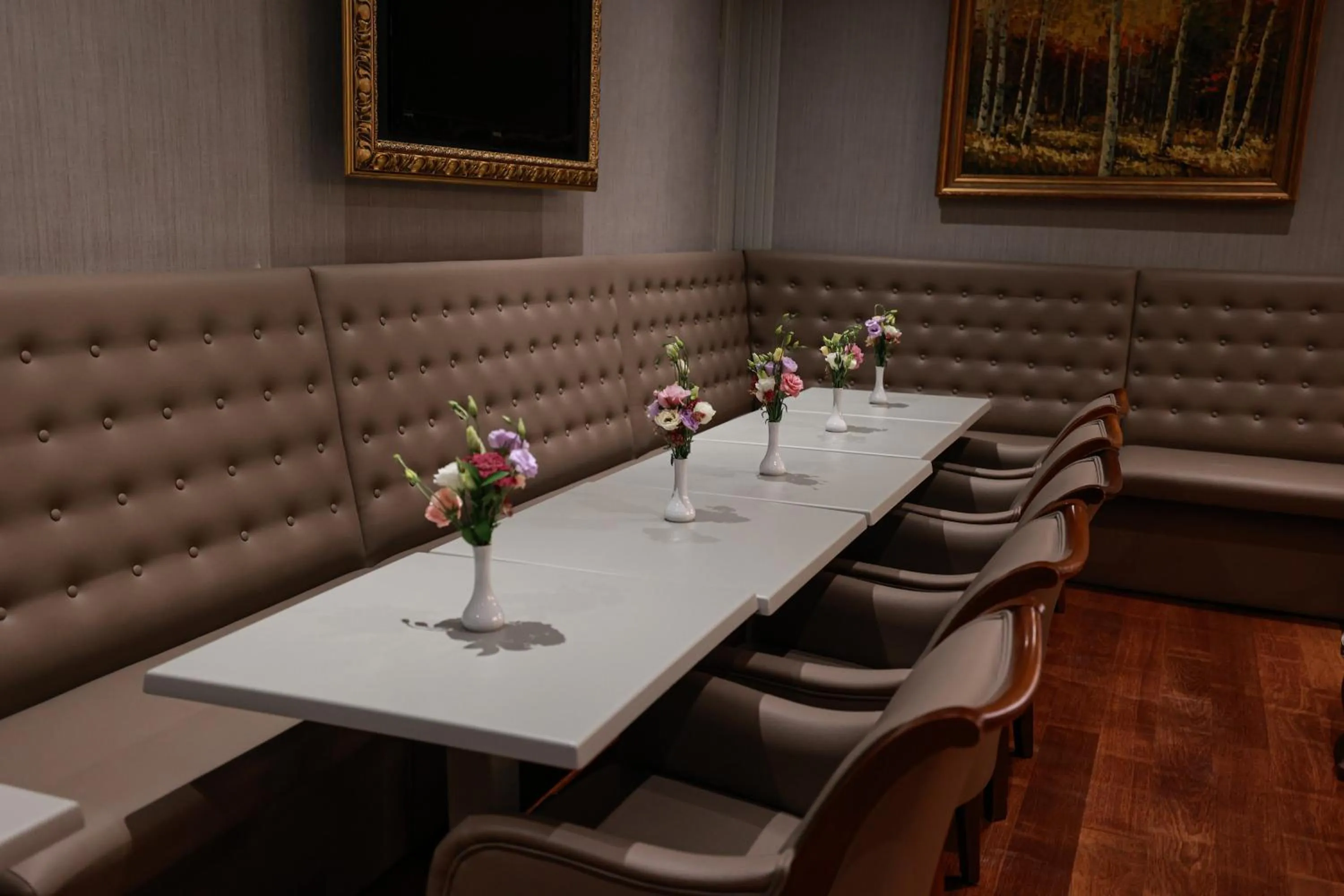 Seating area in Nova Plaza Orion Hotel