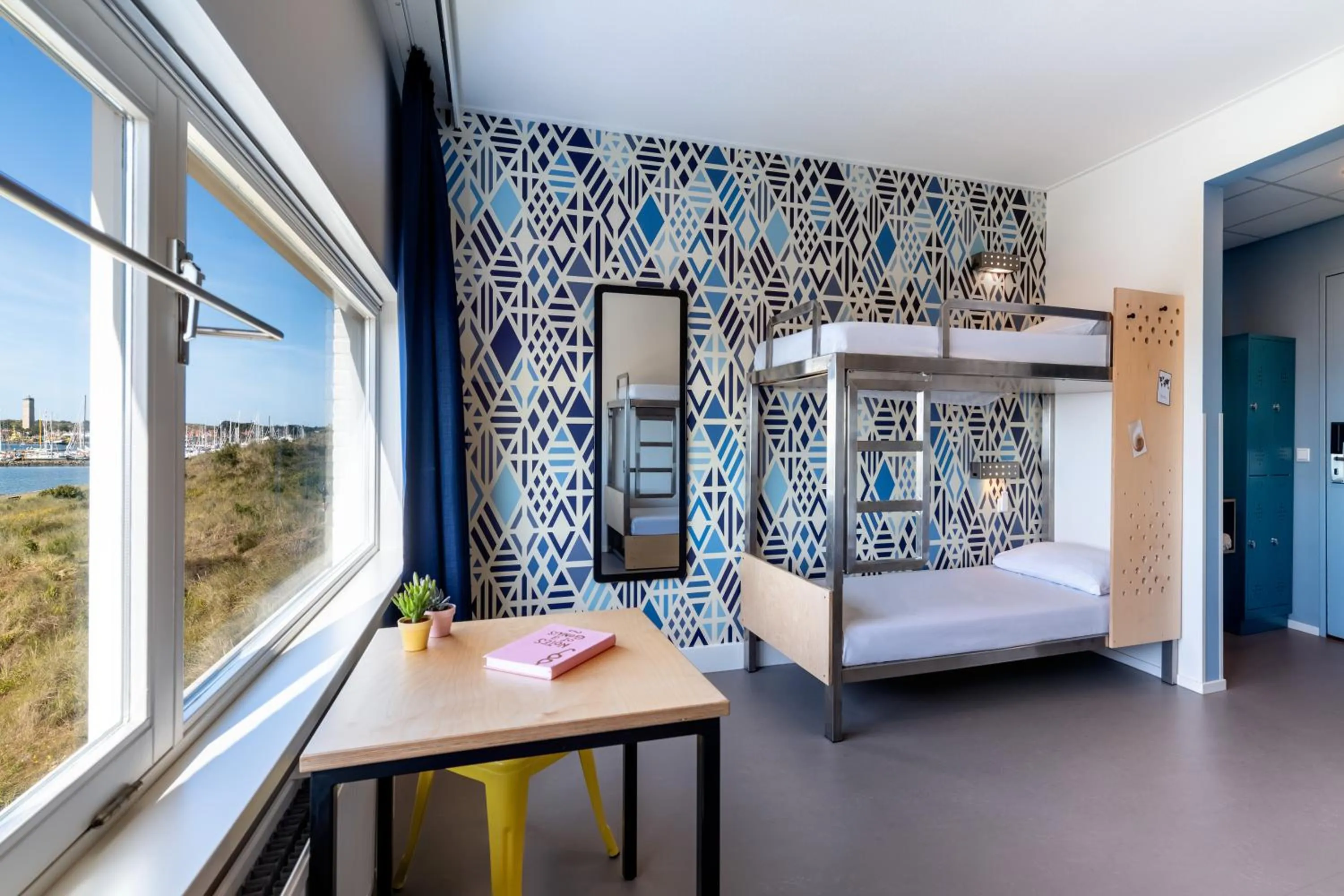 Bedroom, Bed in Stayokay Hostel Terschelling