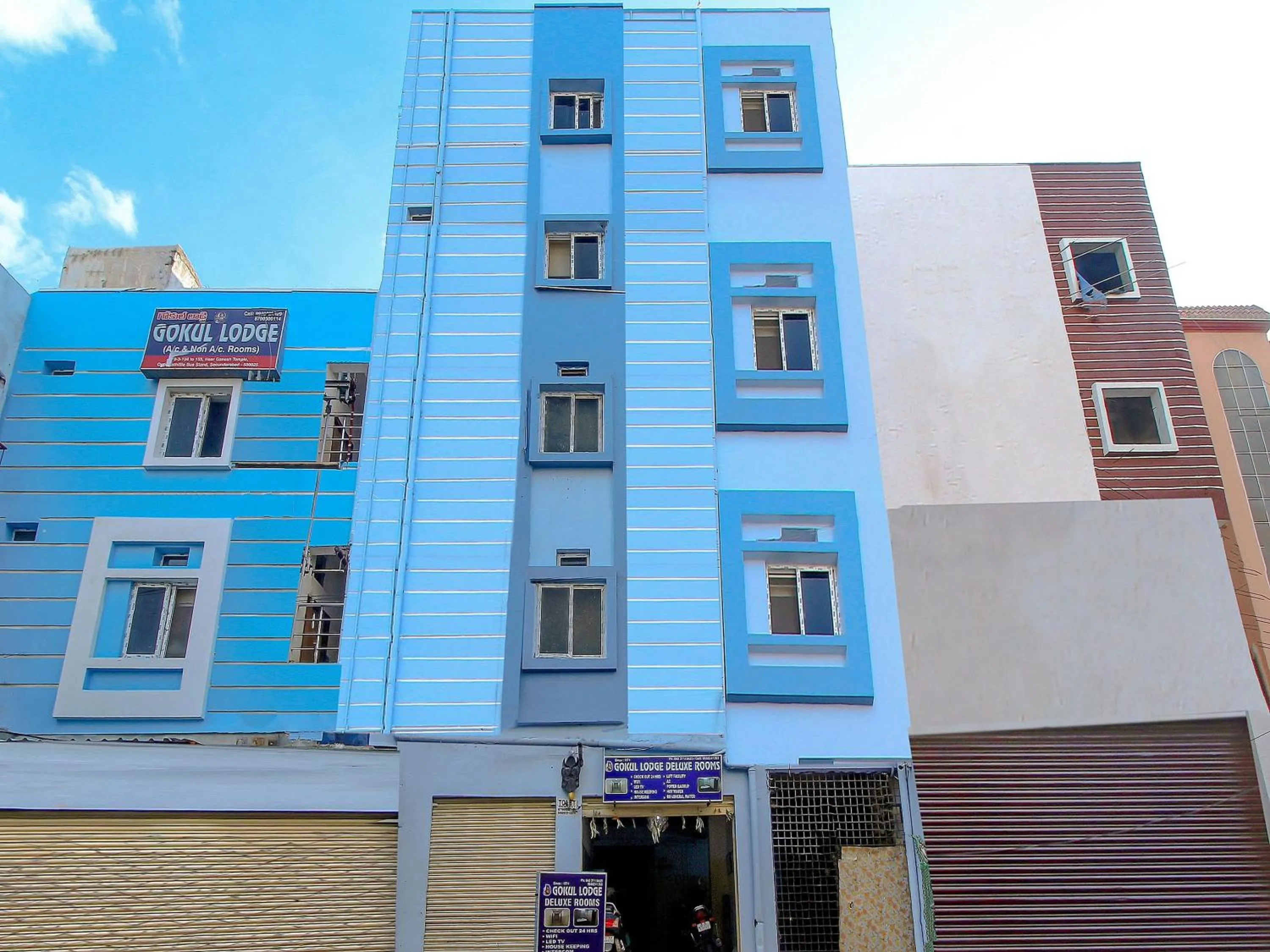 Facade/entrance in SPOT ON 81775 MOHIT GOKUL LODGE NEW LUXURY ROOM'S NEAR SECUNDERABAD RAILWAY STATION