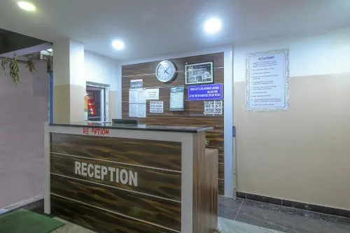 SPOT ON 81775 MOHIT GOKUL LODGE NEW LUXURY ROOM'S NEAR SECUNDERABAD RAILWAY STATION