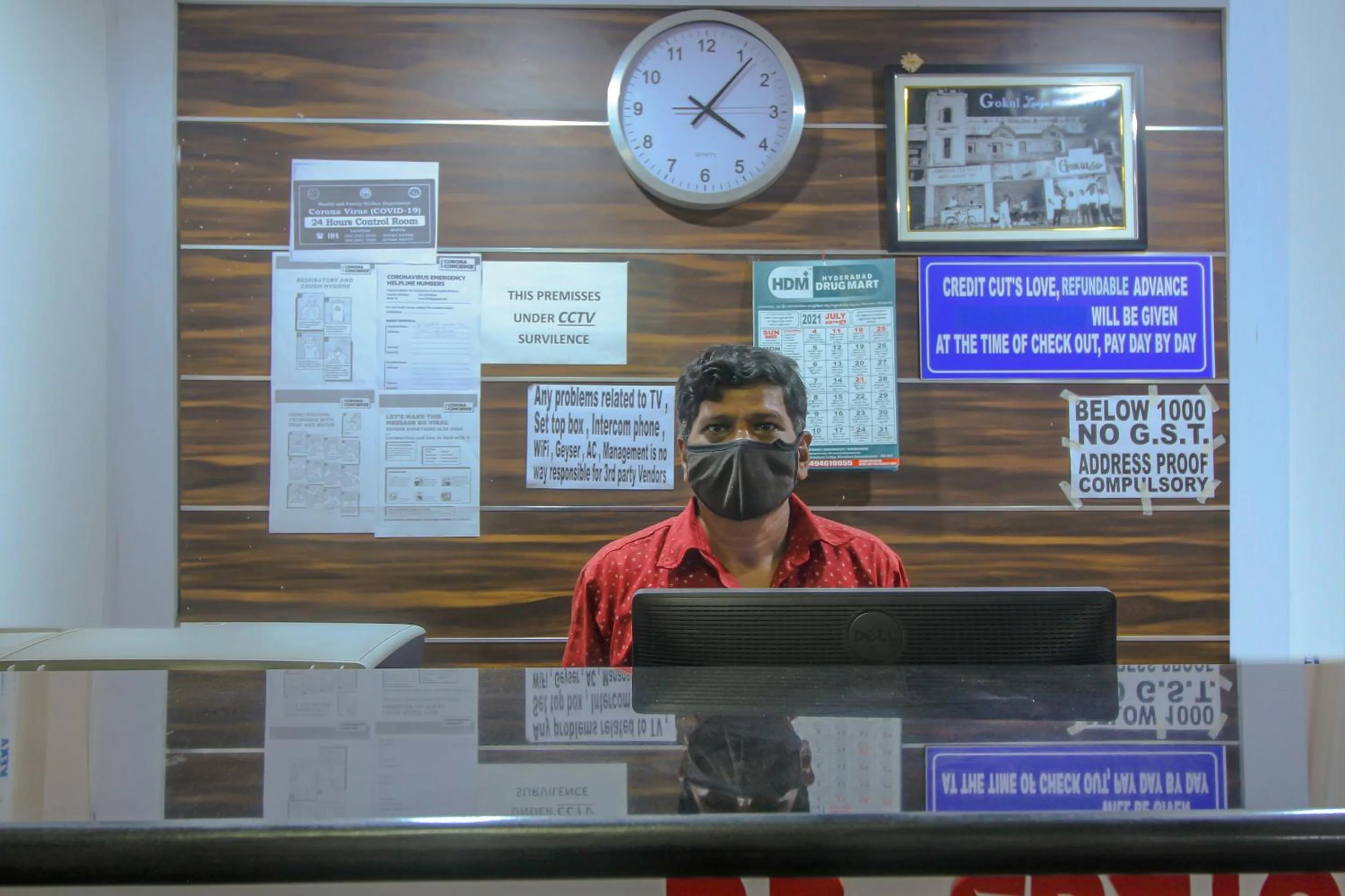 Lobby or reception in SPOT ON 81775 MOHIT GOKUL LODGE NEW LUXURY ROOM'S NEAR SECUNDERABAD RAILWAY STATION