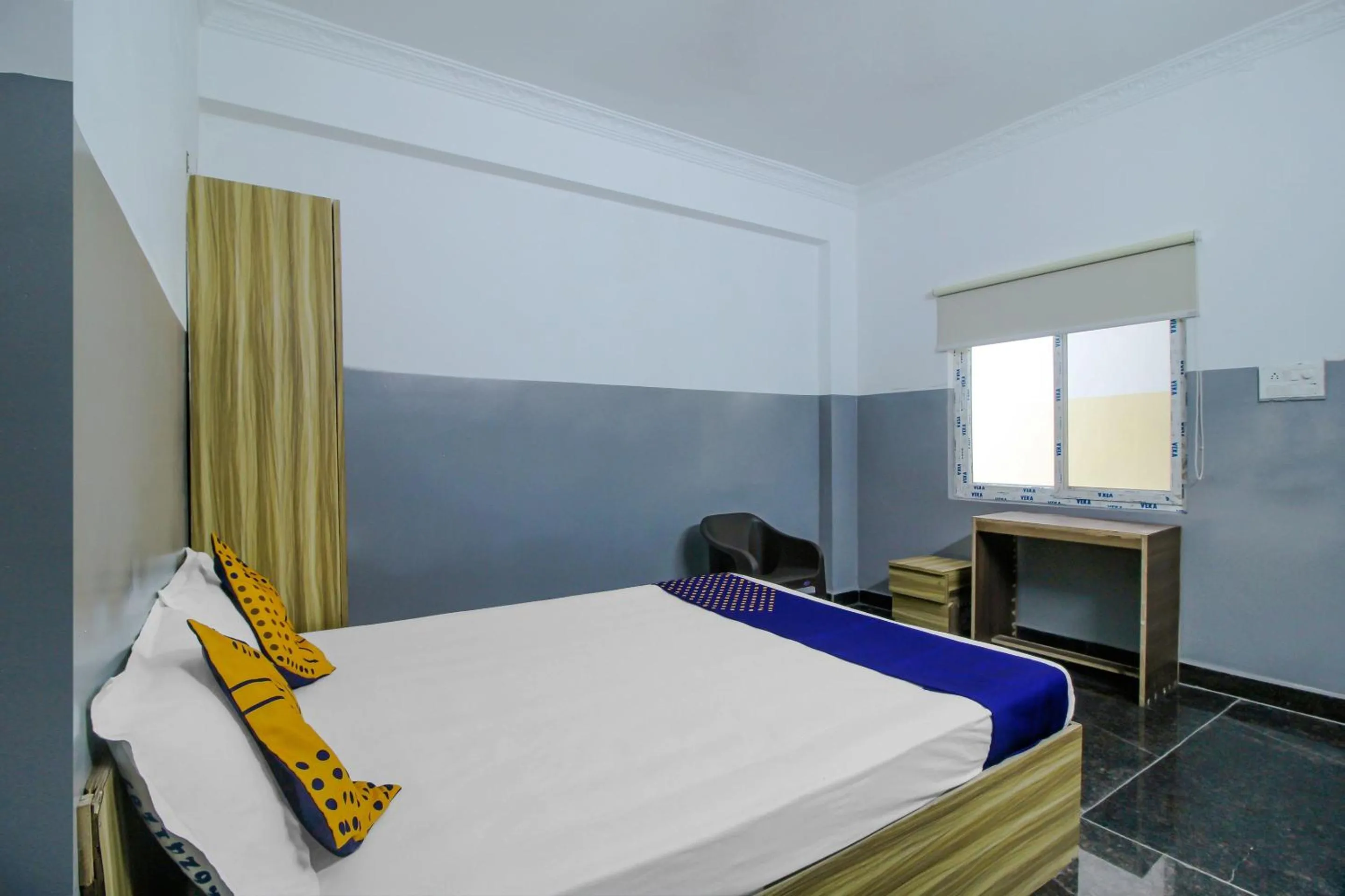 Bedroom, Bed in SPOT ON 81775 MOHIT GOKUL LODGE NEW LUXURY ROOM'S NEAR SECUNDERABAD RAILWAY STATION