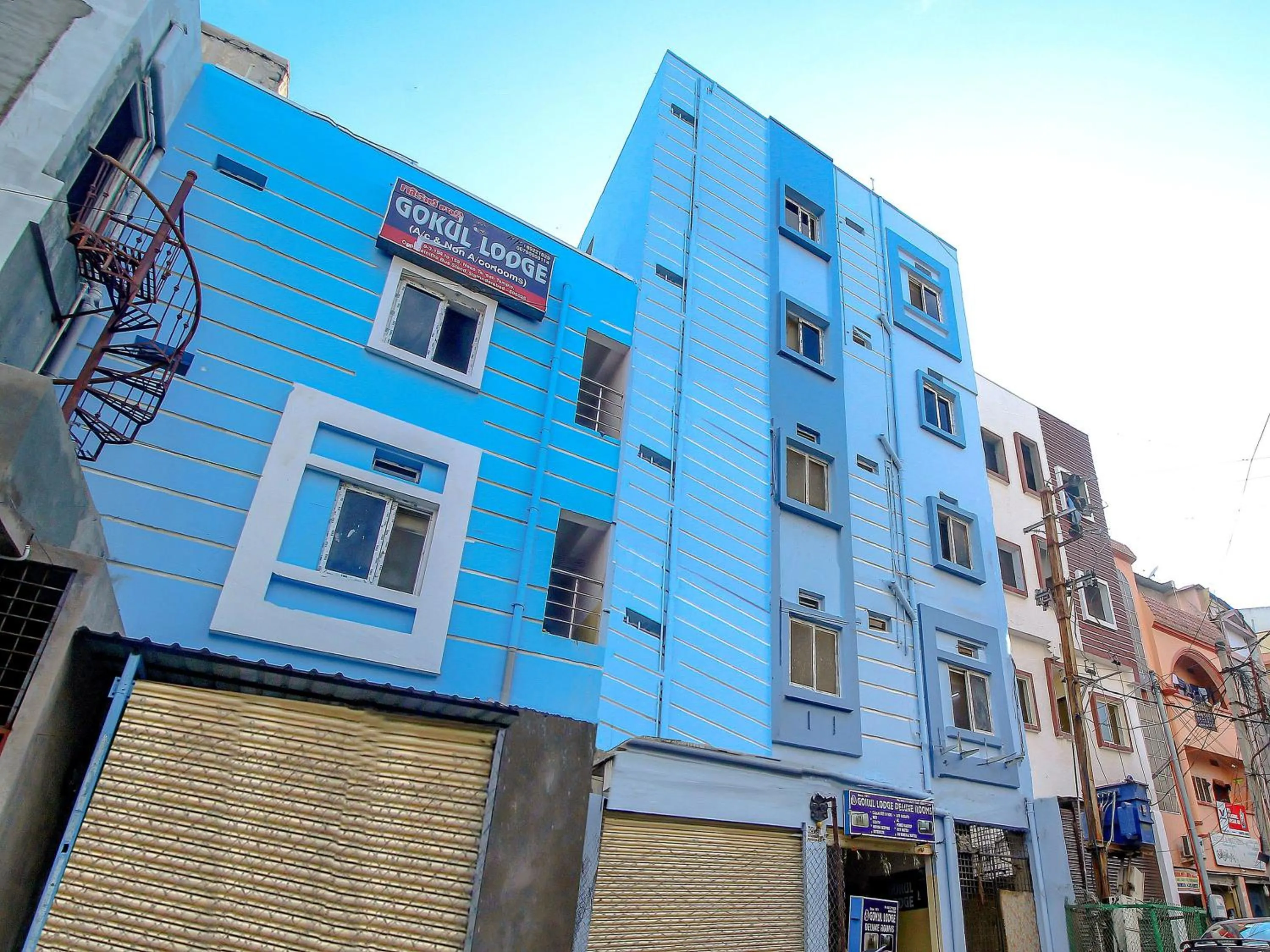 Facade/entrance in SPOT ON 81775 MOHIT GOKUL LODGE NEW LUXURY ROOM'S NEAR SECUNDERABAD RAILWAY STATION