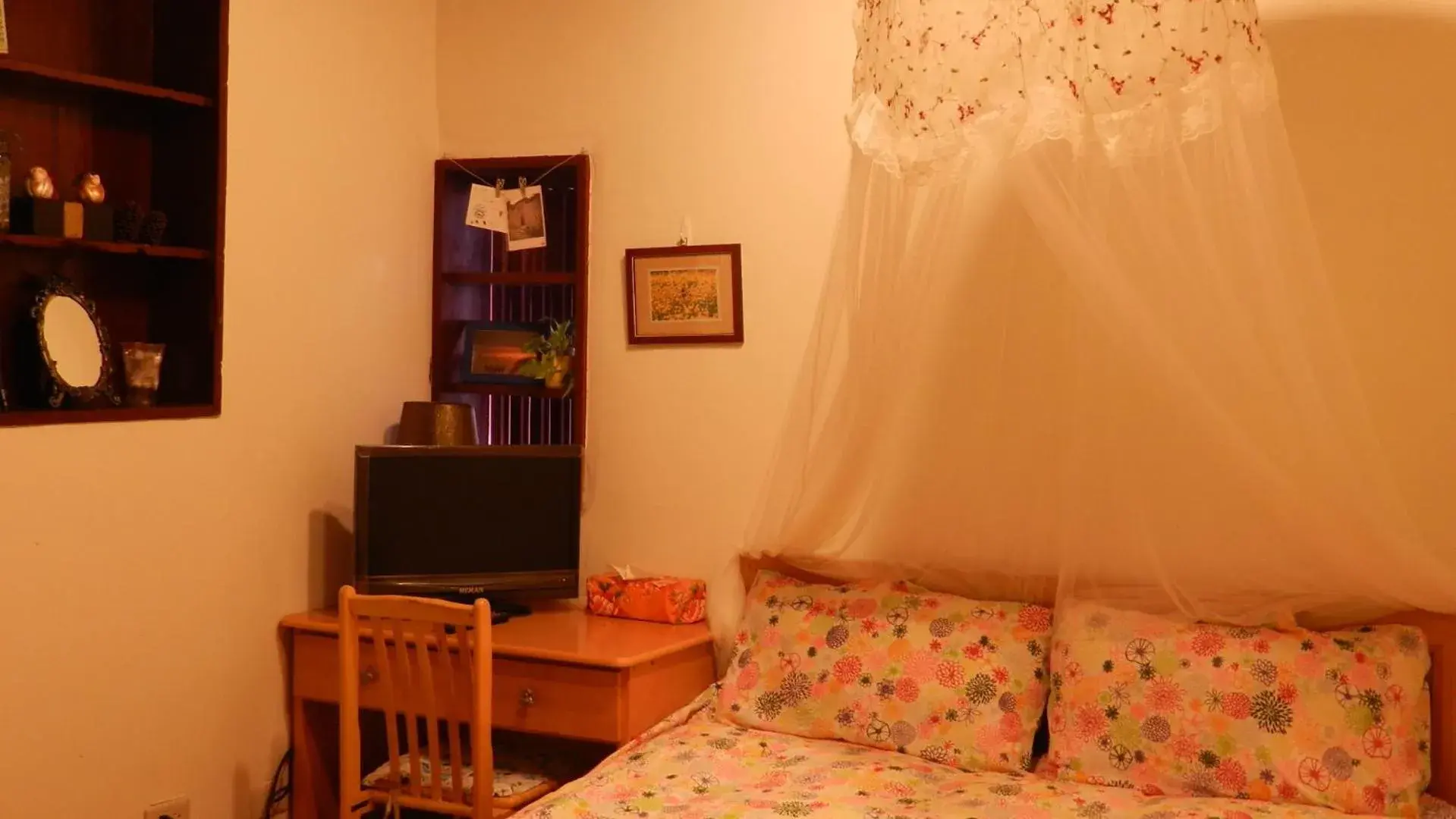 Double Room with Shared Bathroom - single occupancy in Pearl B&B Double Room with Shared Bathroom - single occupancy in Pearl B&B