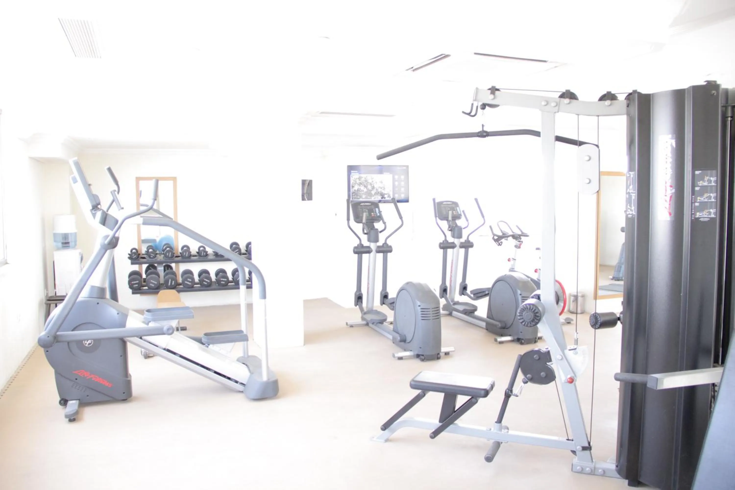 Fitness centre/facilities in Momona Hotel