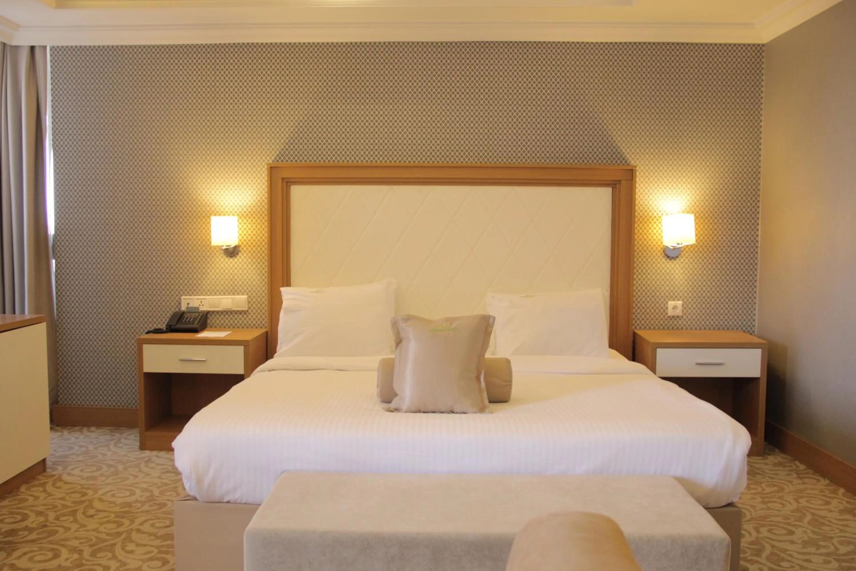 Photo of the whole room, Bed in Momona Hotel