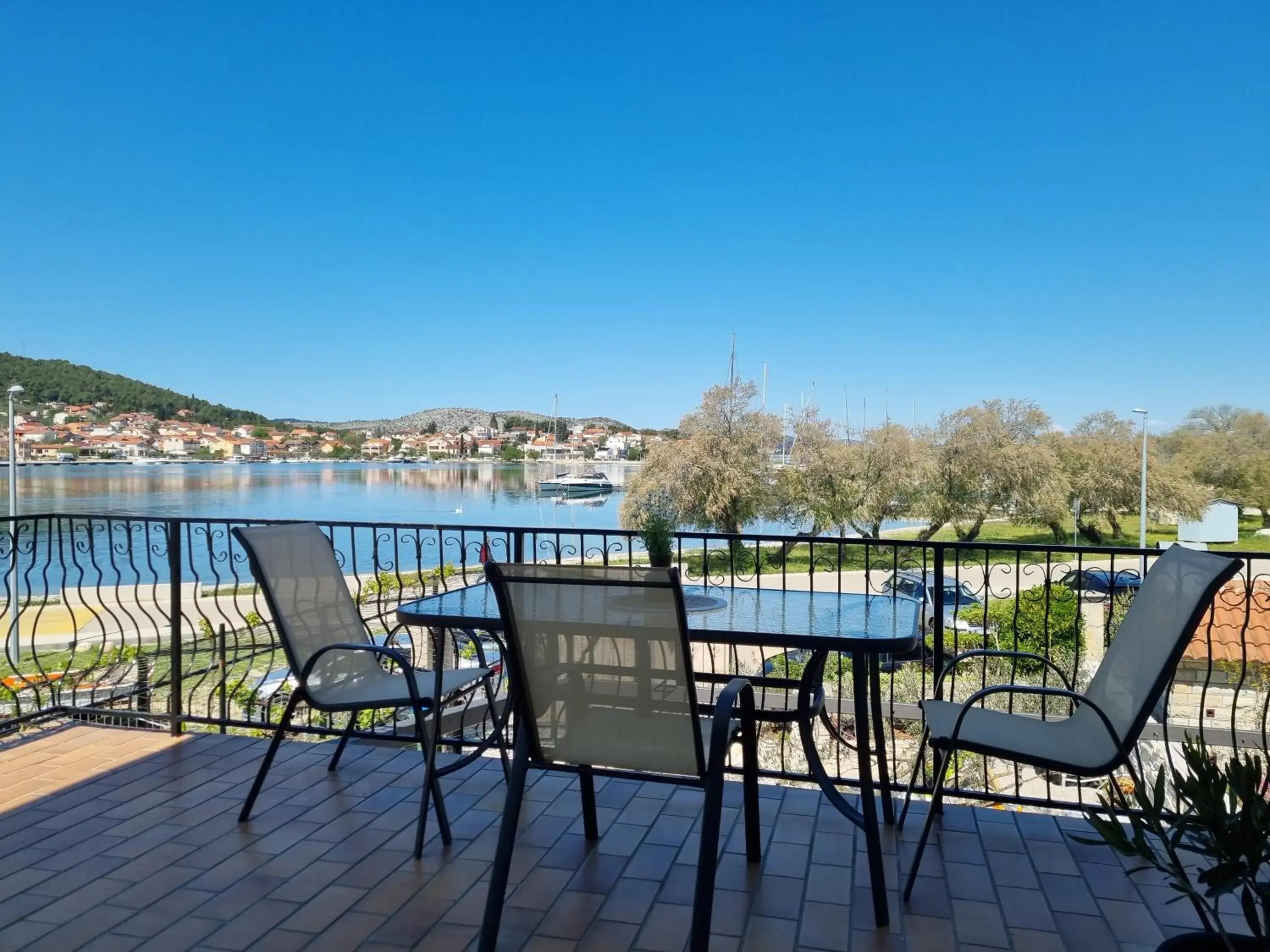 One-Bedroom Apartment with Terrace and Sea View in Apartments Radman One-Bedroom Apartment with Terrace and Sea View in Apartments Radman