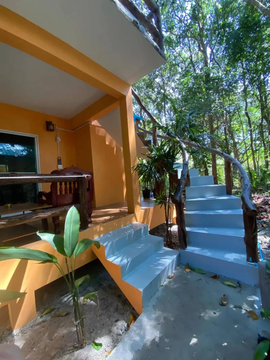 JJ Beach Resort & JJ Seafood