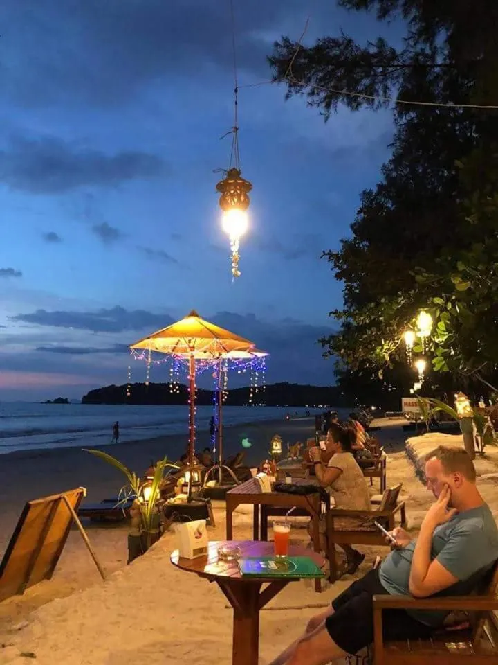 JJ Beach Resort & JJ Seafood