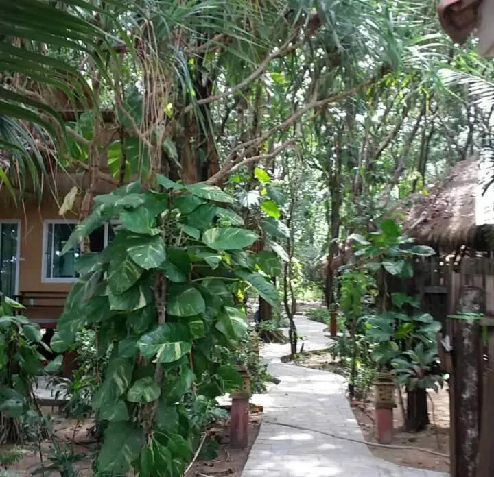 Property building in JJ Beach Resort & JJ Seafood