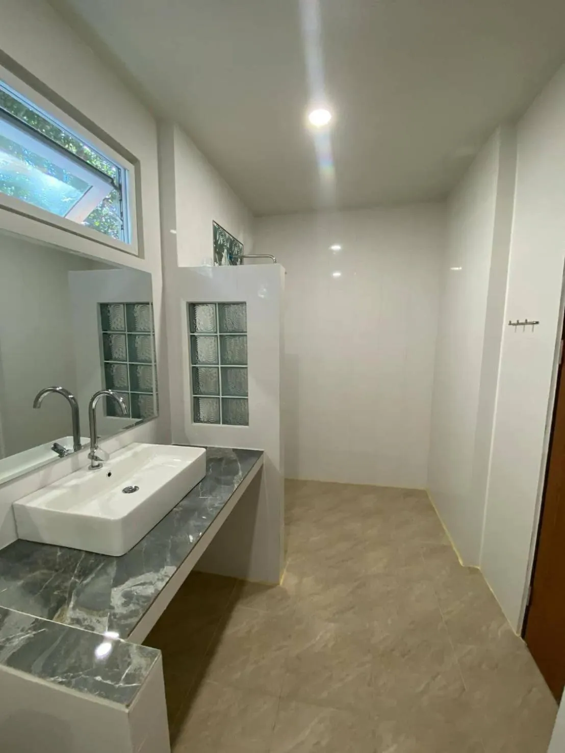 JJ Beach Resort & JJ Seafood