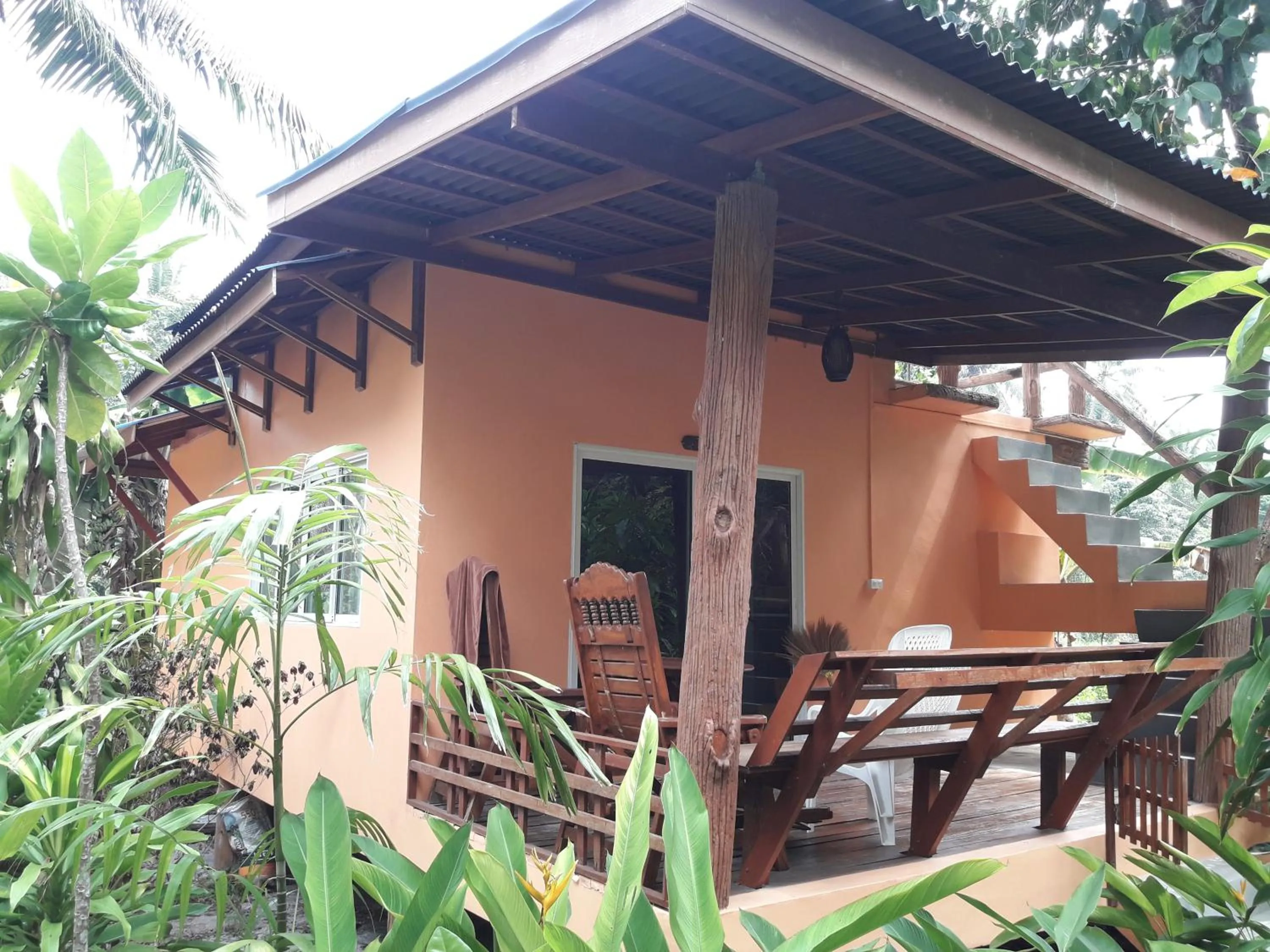 JJ Beach Resort & JJ Seafood