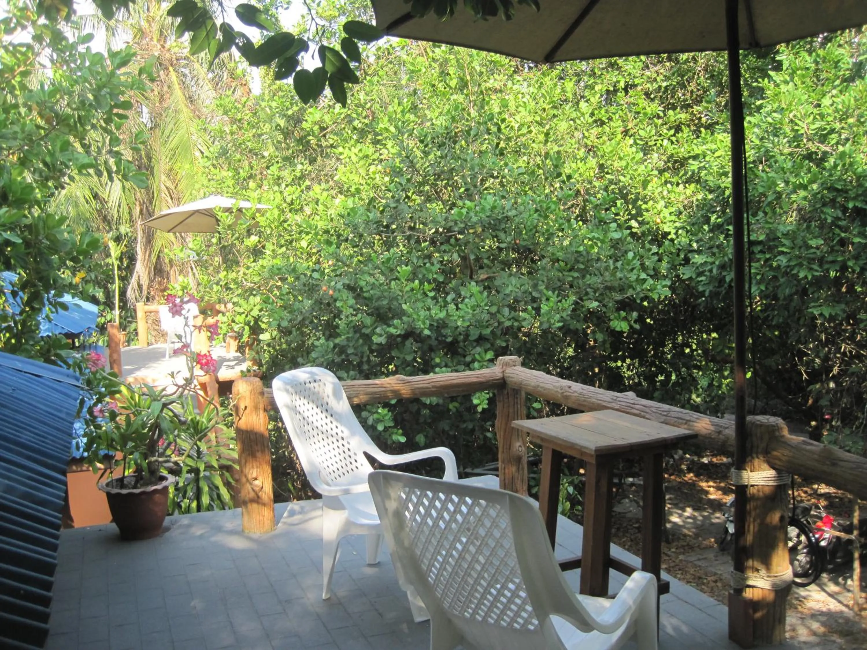 JJ Beach Resort & JJ Seafood