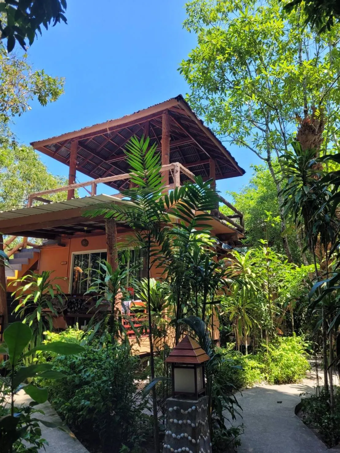 JJ Beach Resort & JJ Seafood