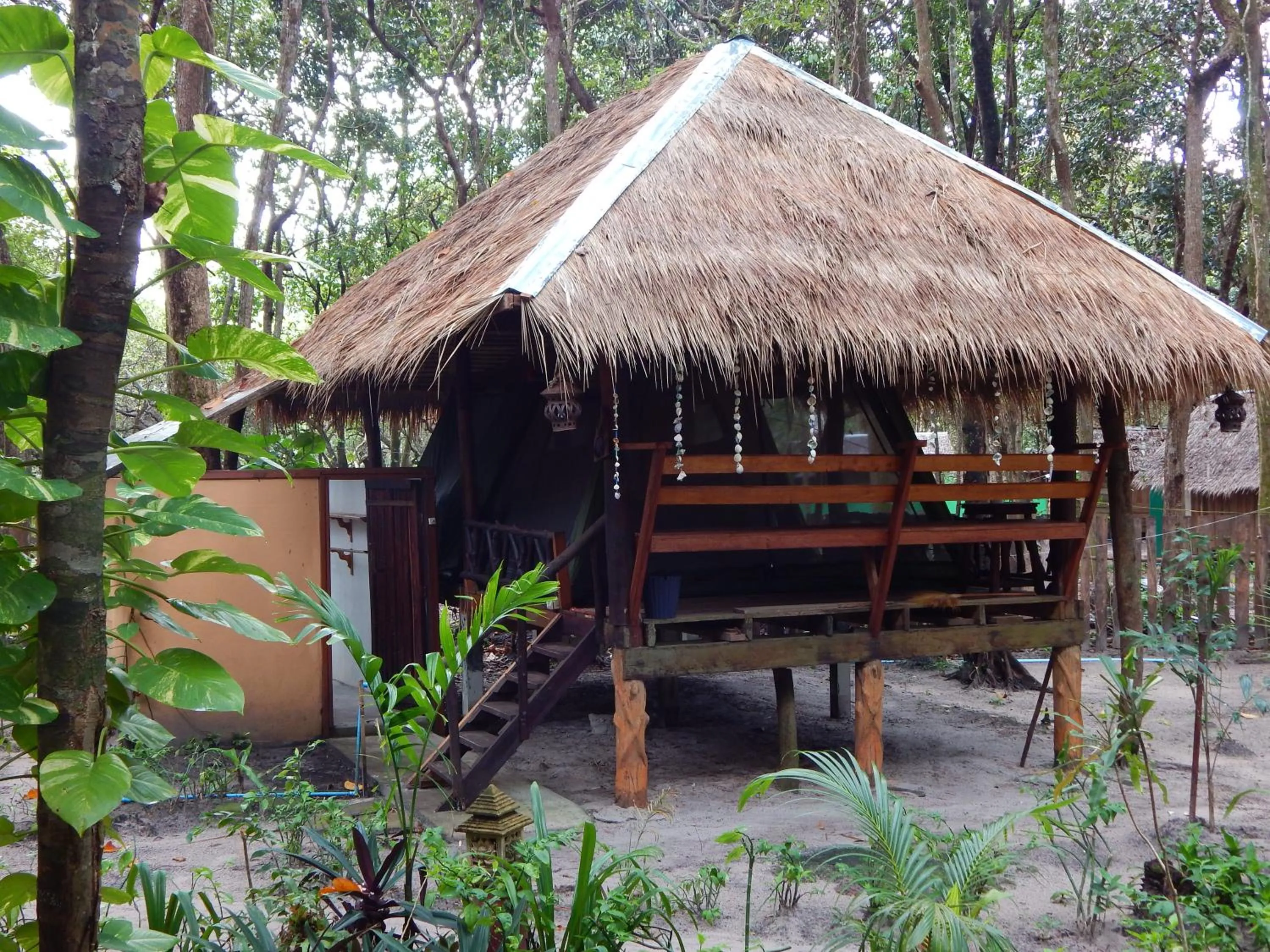 Luxury Tent in JJ Beach Resort & JJ Seafood