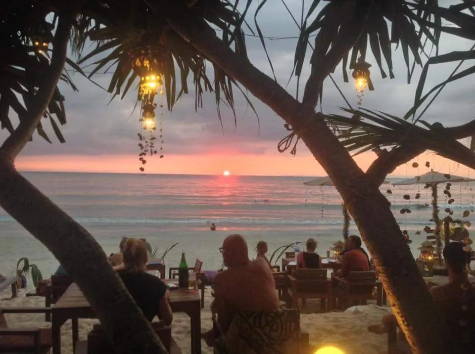 Restaurant/places to eat in JJ Beach Resort & JJ Seafood