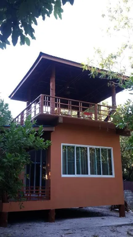 JJ Beach Resort & JJ Seafood